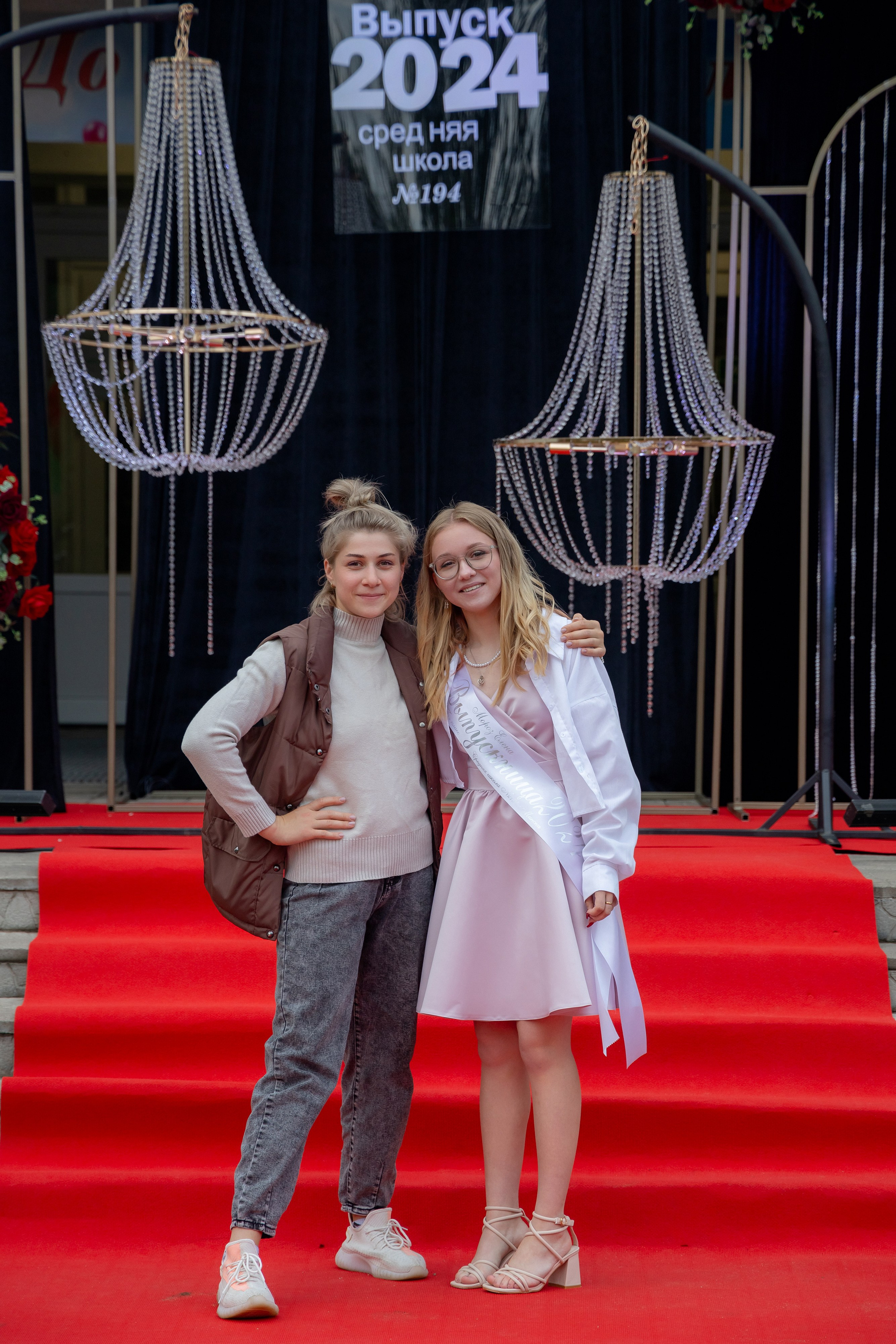 Школьный выпускной 2024 год в Соколе (Минск). Свадебный фотограф в Минске/Беларуси Сергей Спиридонов