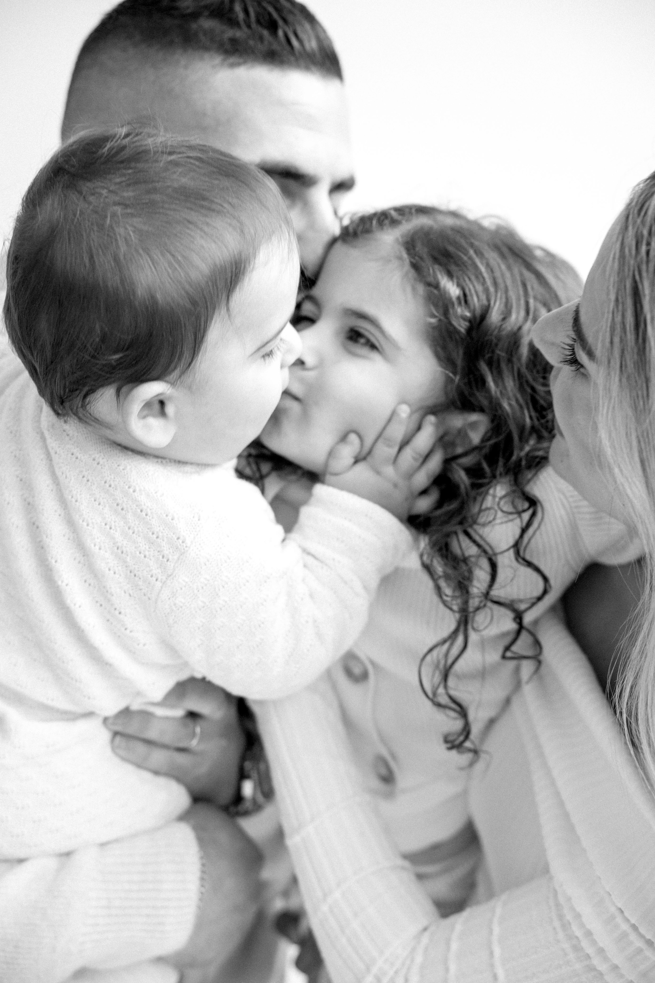 Family photoshoot in White Studio. Wedding and family photographer