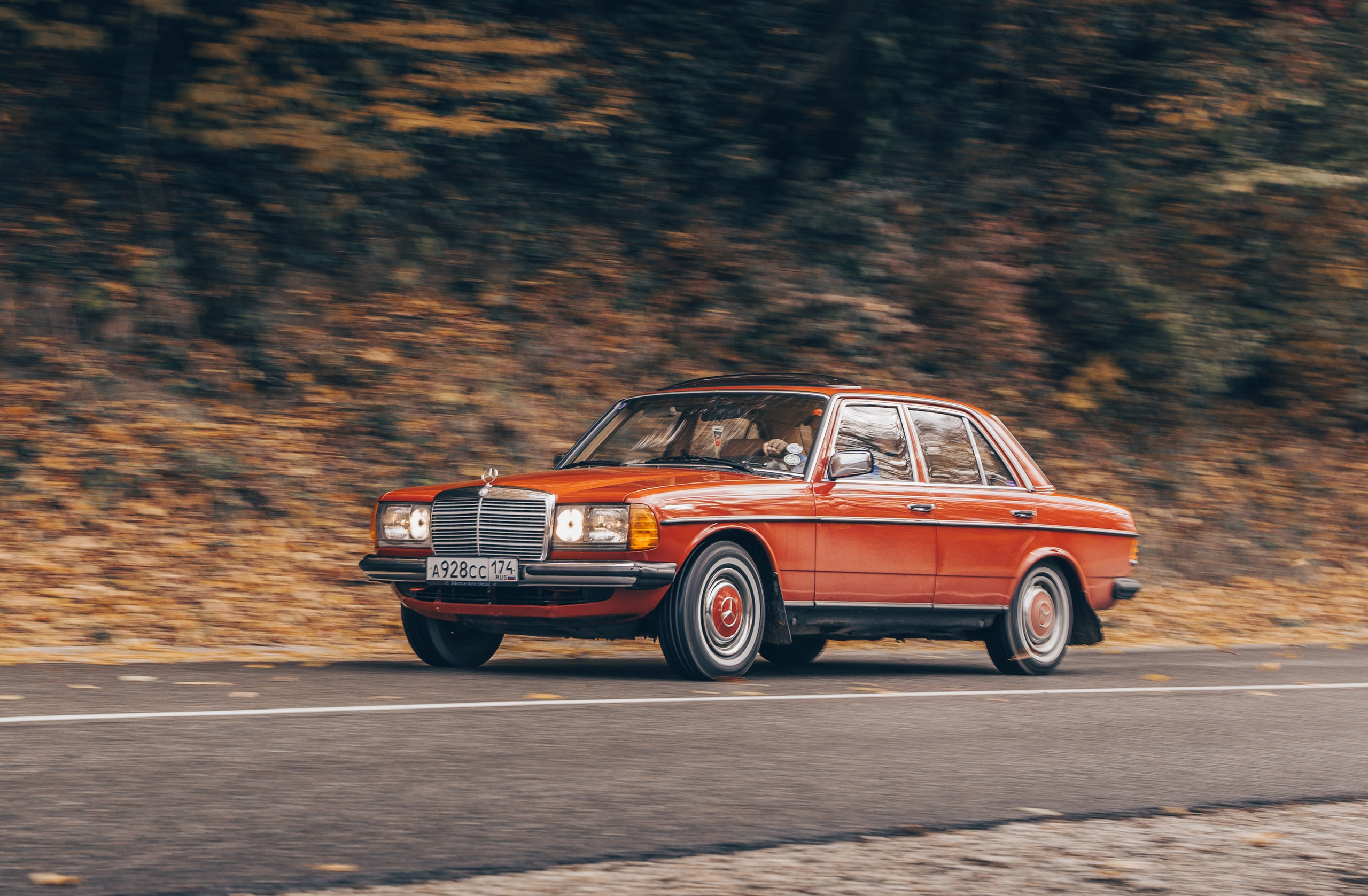 Retro Mercedes in Autumn. Автомобильный и просто лучший фотограф в Сочи Nikita No Name