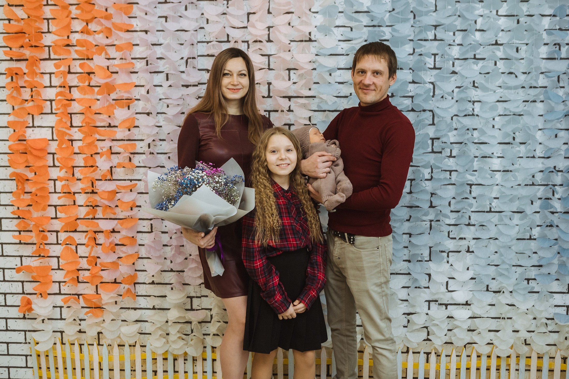 Выписка Марины. Фотографы в городе Волгограде — Людмила Агеева и Алексей Околелов