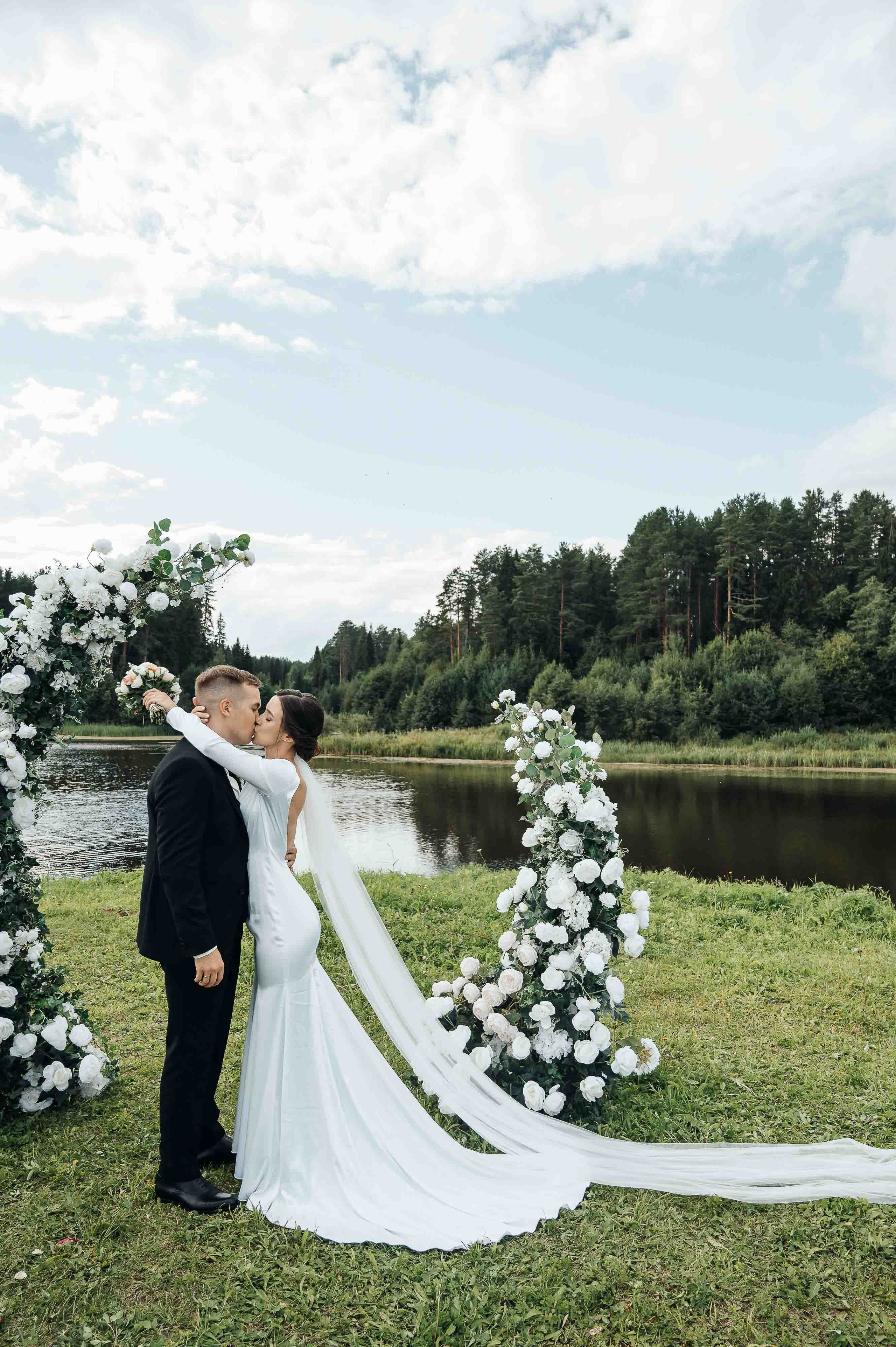 Совместные сборы в отеле. Свадебный и семейный фотограф в Котласе Никита Попов