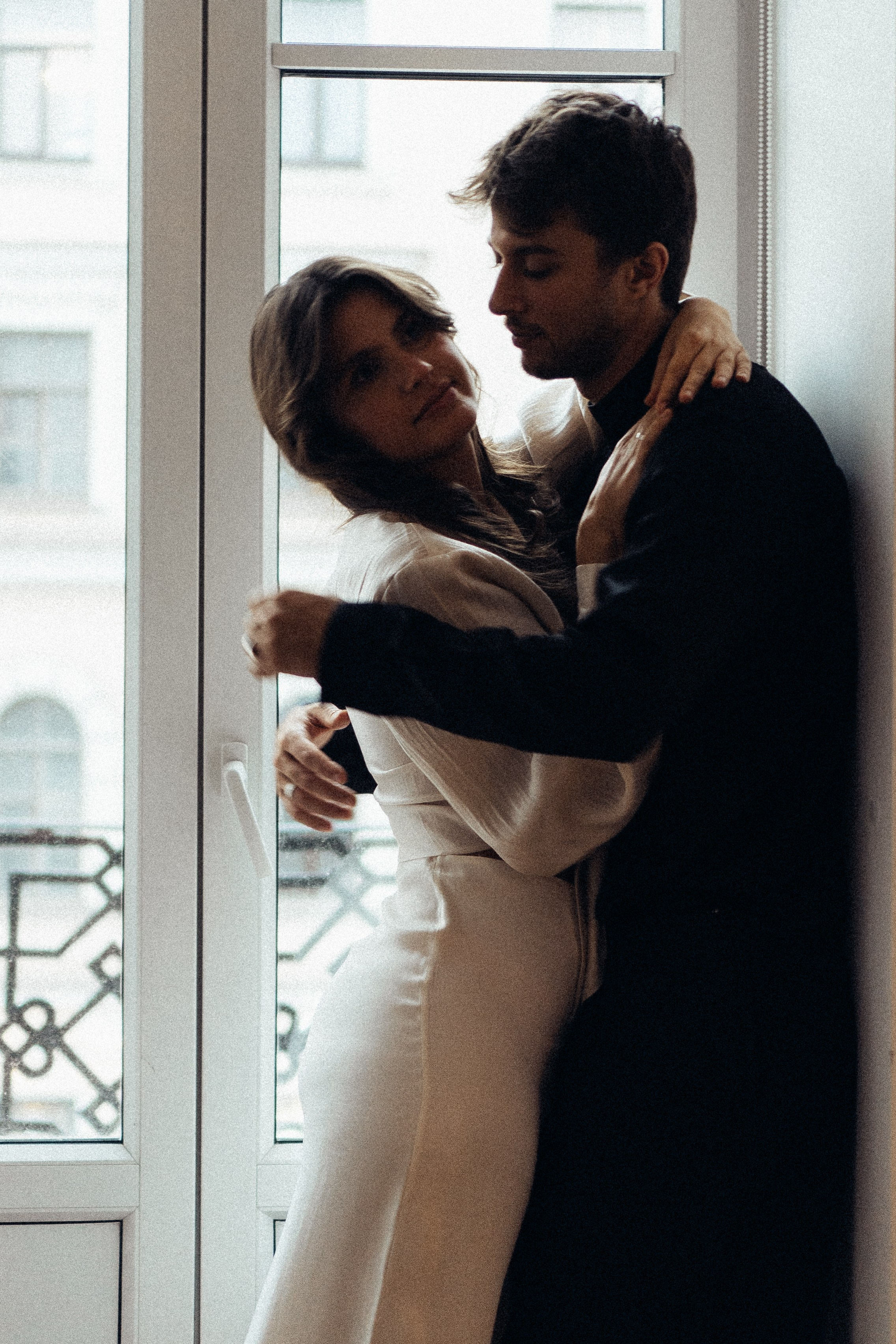 УТРО ЖЕНИХА И НЕВЕСТЫ В ПИТЕРСКОЙ КВАРТИРЕ И СЬЕМКА С СВАДЕБНЫХ ОБРАЗАХ. Профессиональный фотограф, Санкт-Петербург — Виктория Богомолова