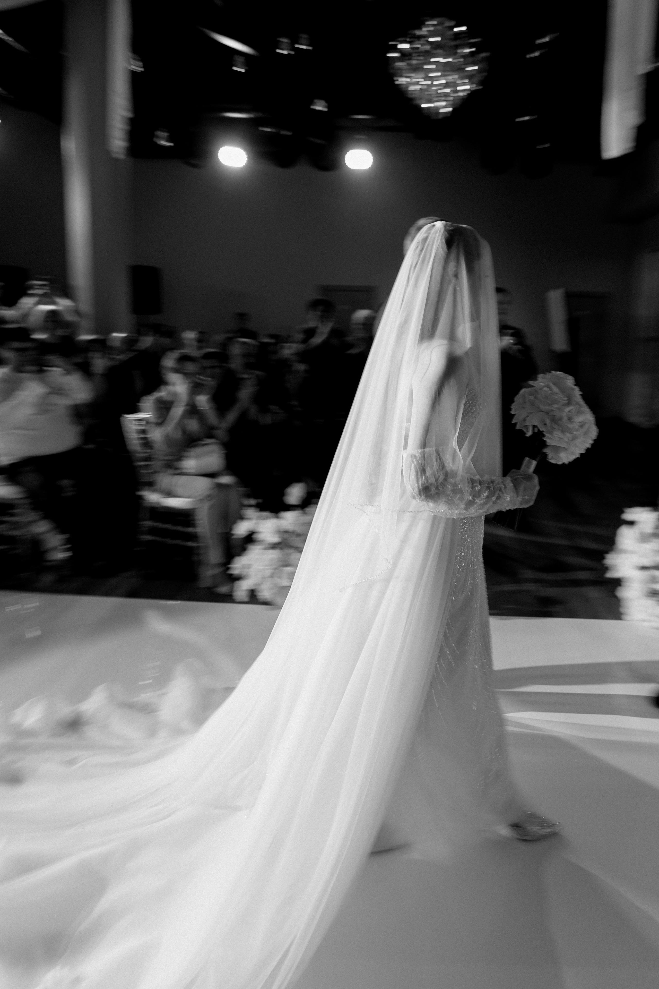 СВАДЕБНАЯ СЬЕМКА СБОРОВ В ОТЕЛЕ И ВЫЕЗД НА ЦЕРЕМОНИЮ (СНЯТО В СИБИРЕ В НИЖНЕВАРТОВСКЕ). Профессиональный фотограф, Санкт-Петербург — Виктория Богомолова