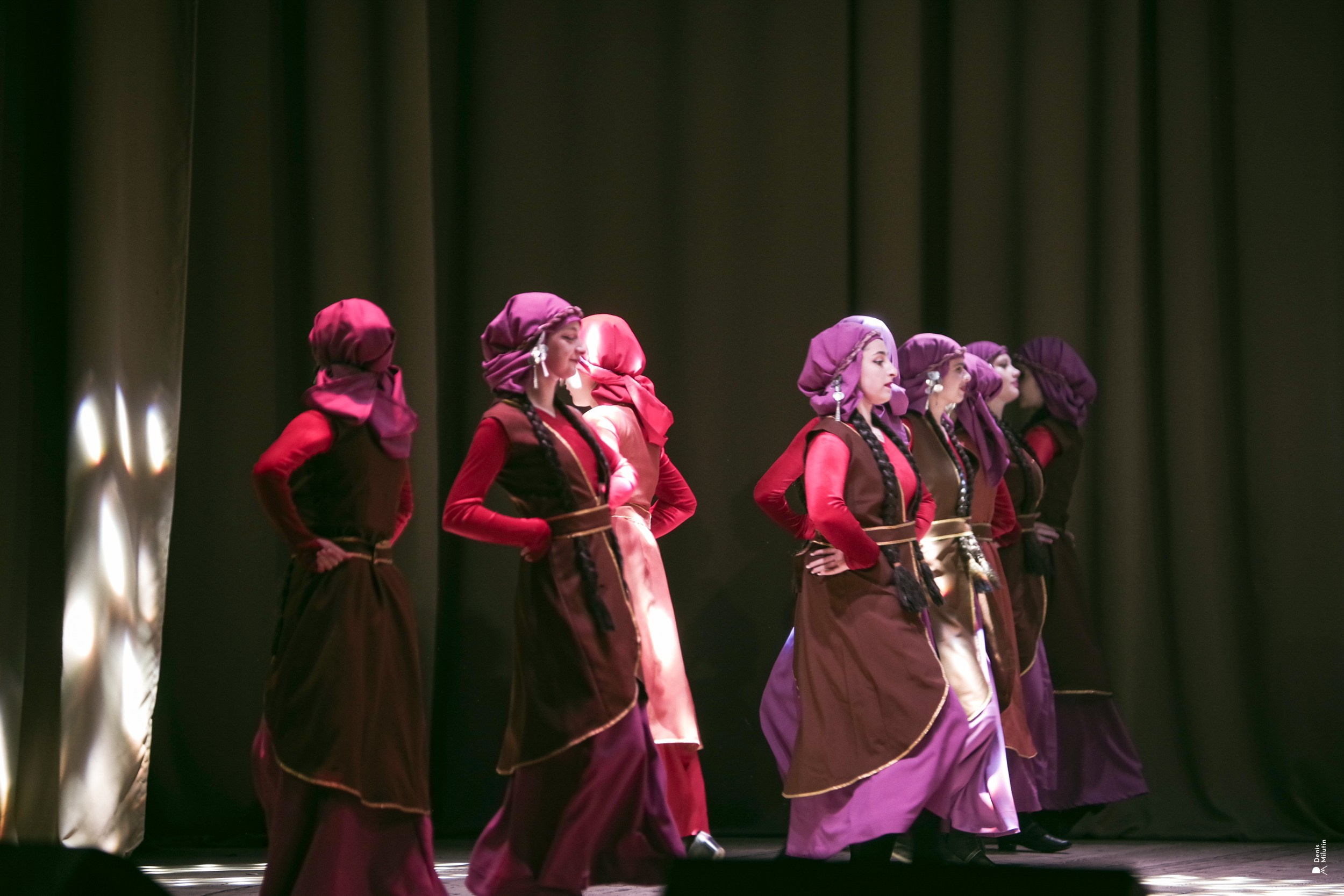 Танцы в Хоби. Портретный фотограф Денис Милютин