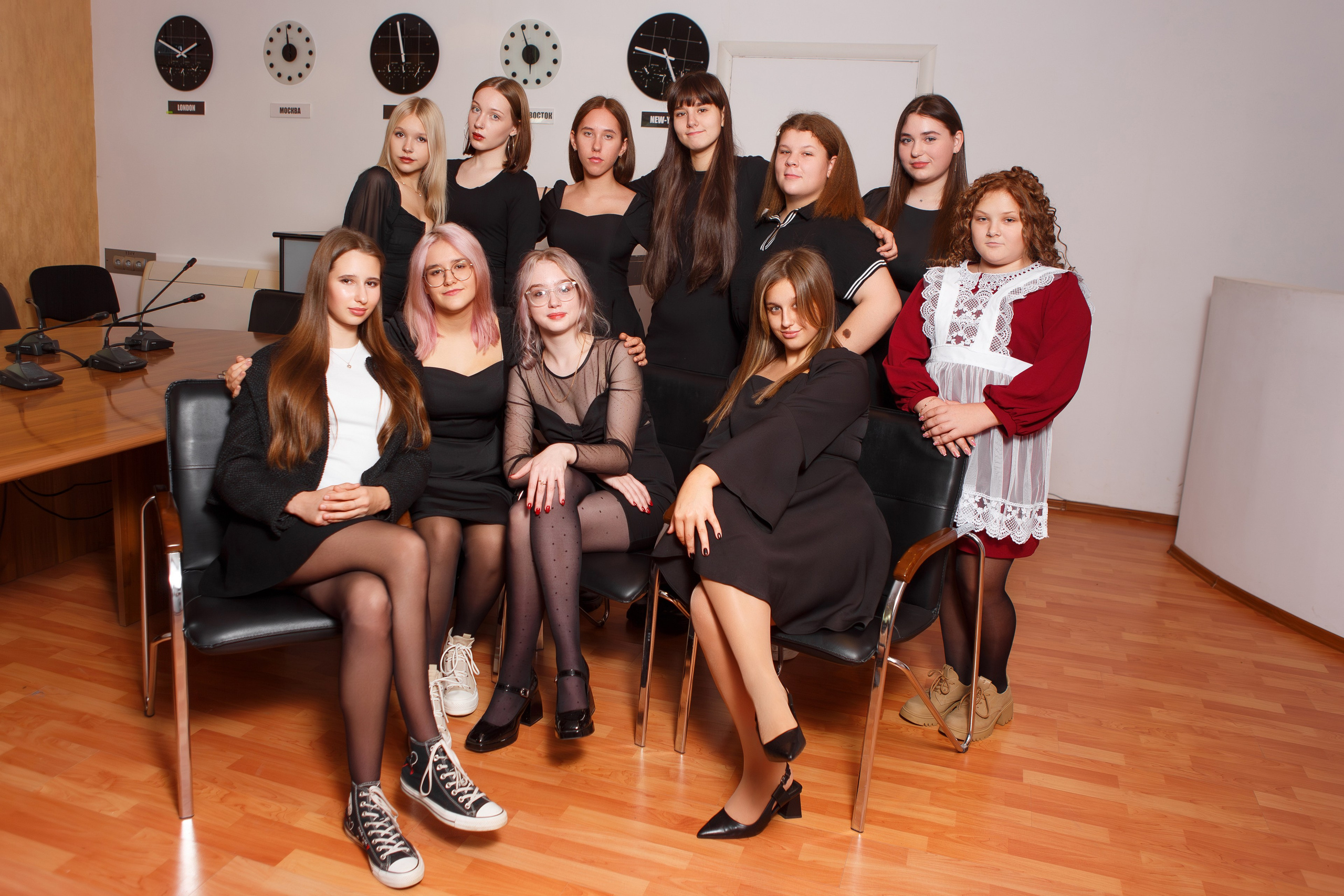 ФОТОСЕССИЯ ДЛЯ 9 КЛАССА «ГИМНАЗИЯ». ТВОЙ АЛЬБОМ / ТВОИ ПРАВИЛА