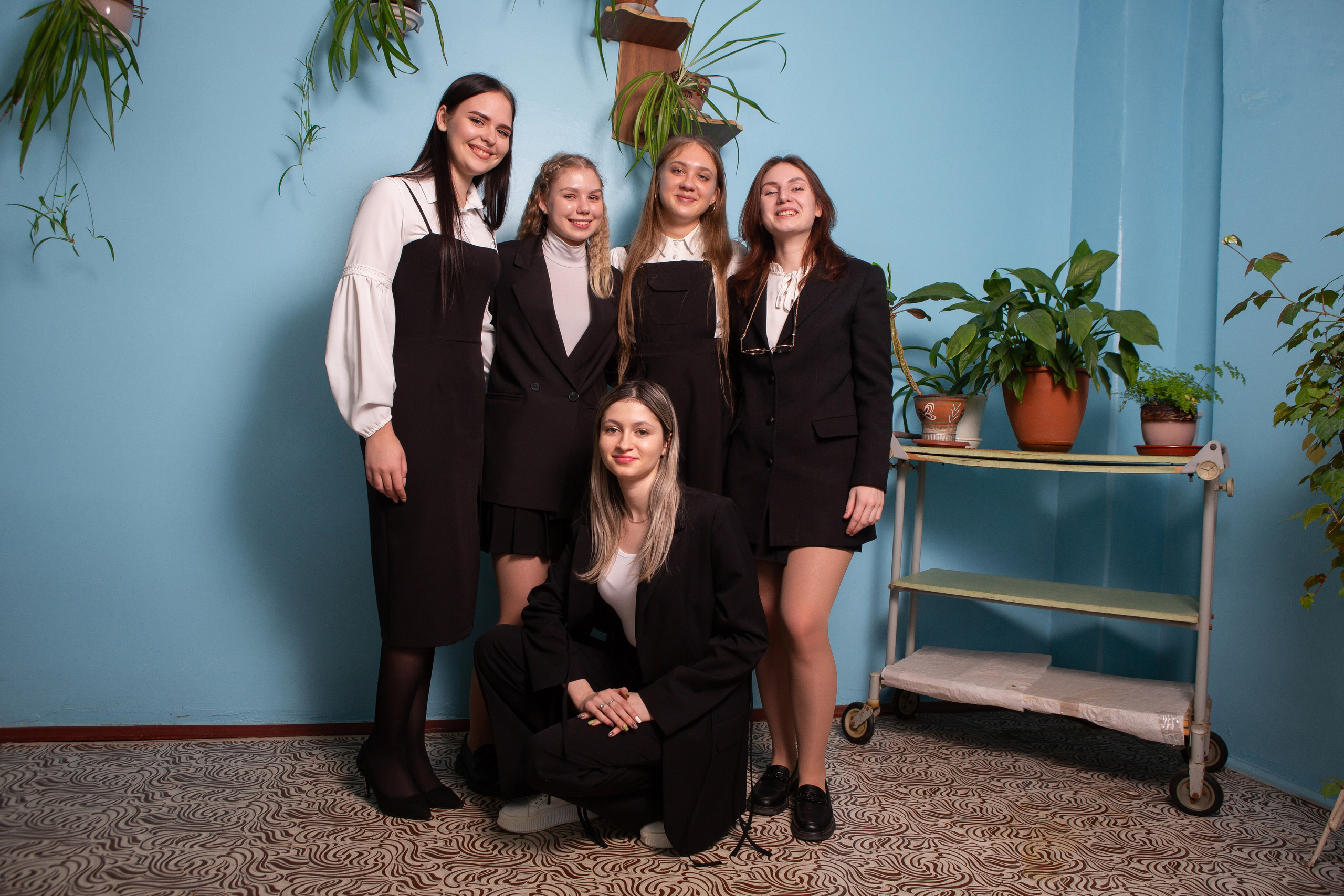 ФОТОСЕССИЯ В КЛАССЕ ДЛЯ 11 КЛАССОВ -1. ТВОЙ АЛЬБОМ / ТВОИ ПРАВИЛА