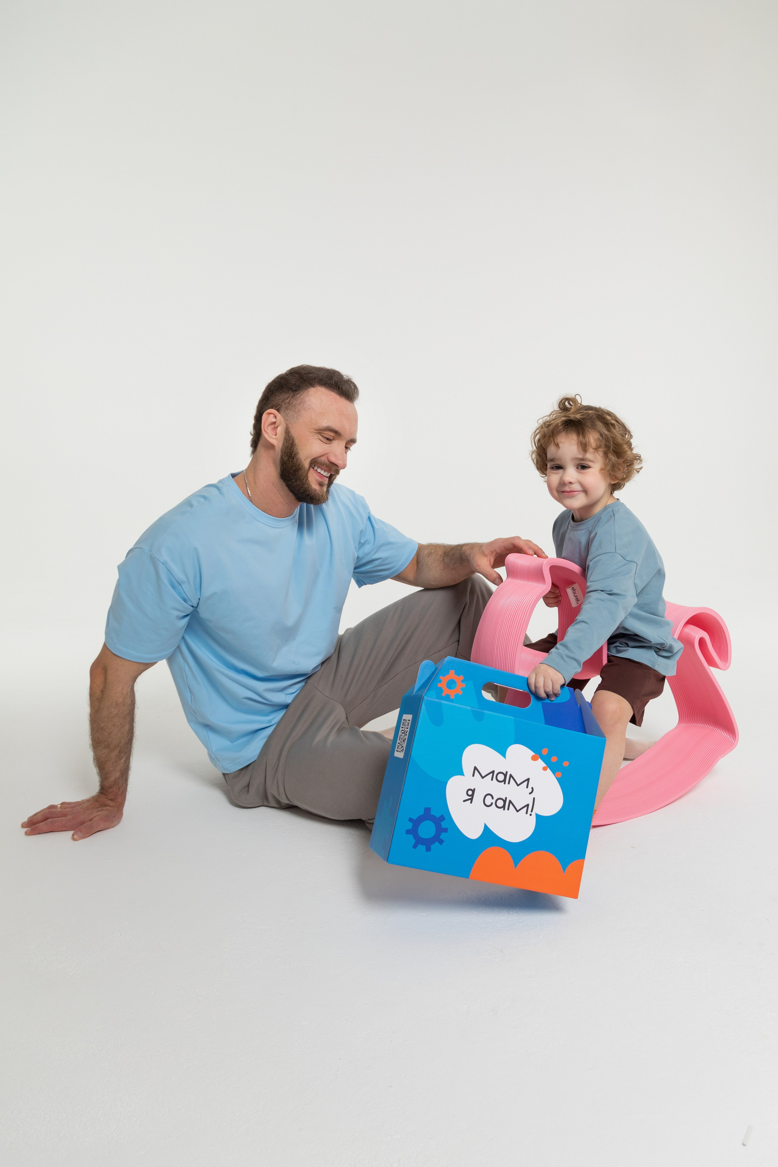 Имиджевая и каталожная съёмка для бренда детских пазлов. Детский и контент фотограф Надя Волкова Санкт-Петербург