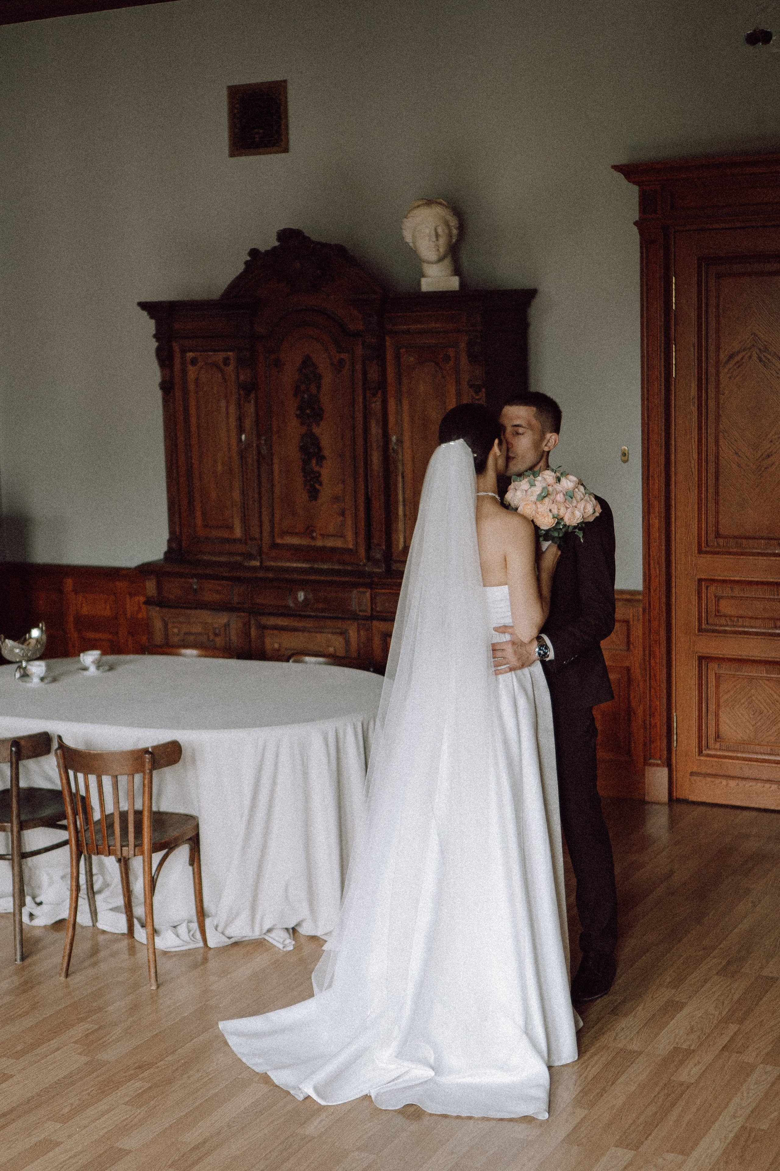 СВАДЕБНАЯ ПРОГУЛКА В САНТК-ПЕТЕРБУРГЕ (ИСАКИЕВСКИЙ СОБОР, ЗИМНЯЯ КАНАВКА, ЭРМИТАЖ И БОЛЬШАЯ МОРСКАЯ УЛИЦА). Профессиональный фотограф, Санкт-Петербург — Виктория Богомолова