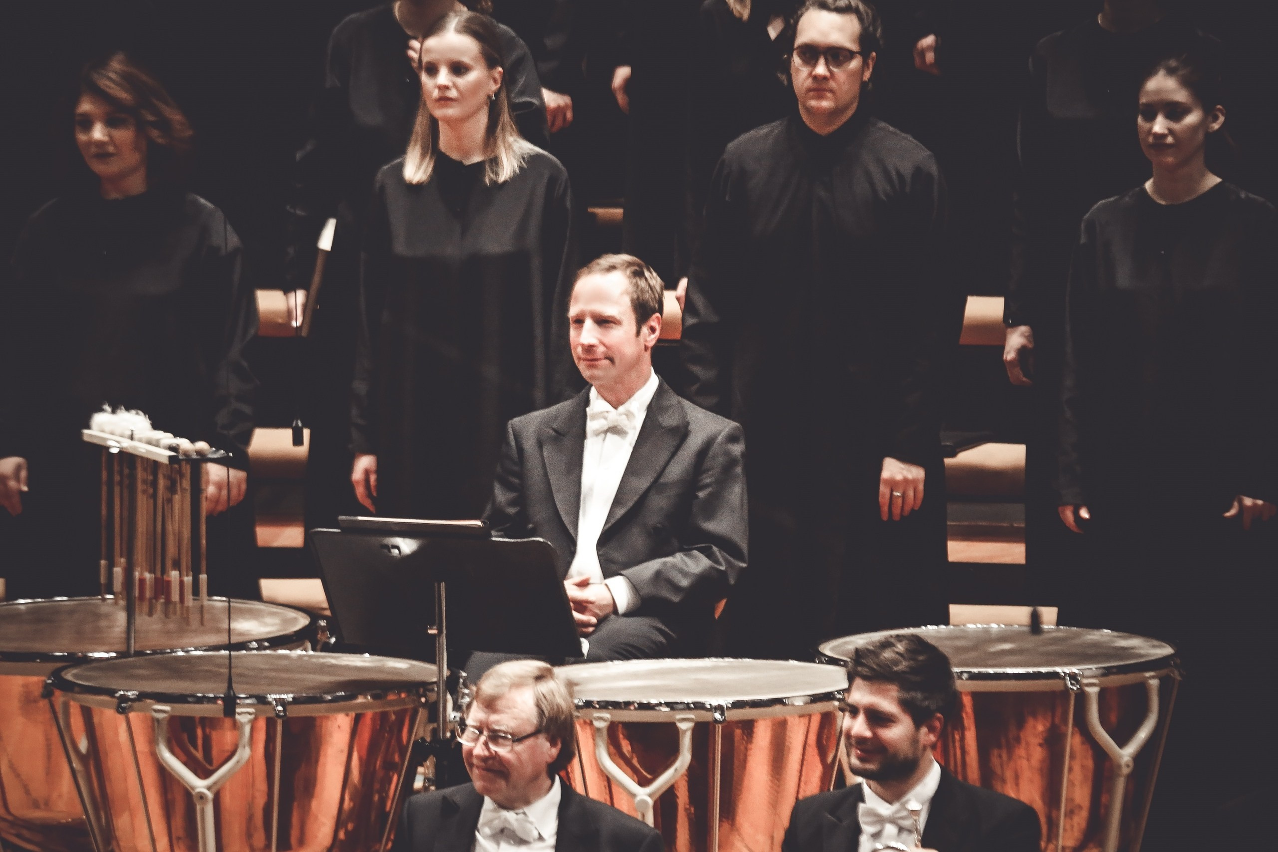 Теодор Курентзис исполнил вердиевский Реквием с берлинскими филармониками. Дарья Письменюк / Darya Leitstern — фотограф, музыкант, журналист, путешественник