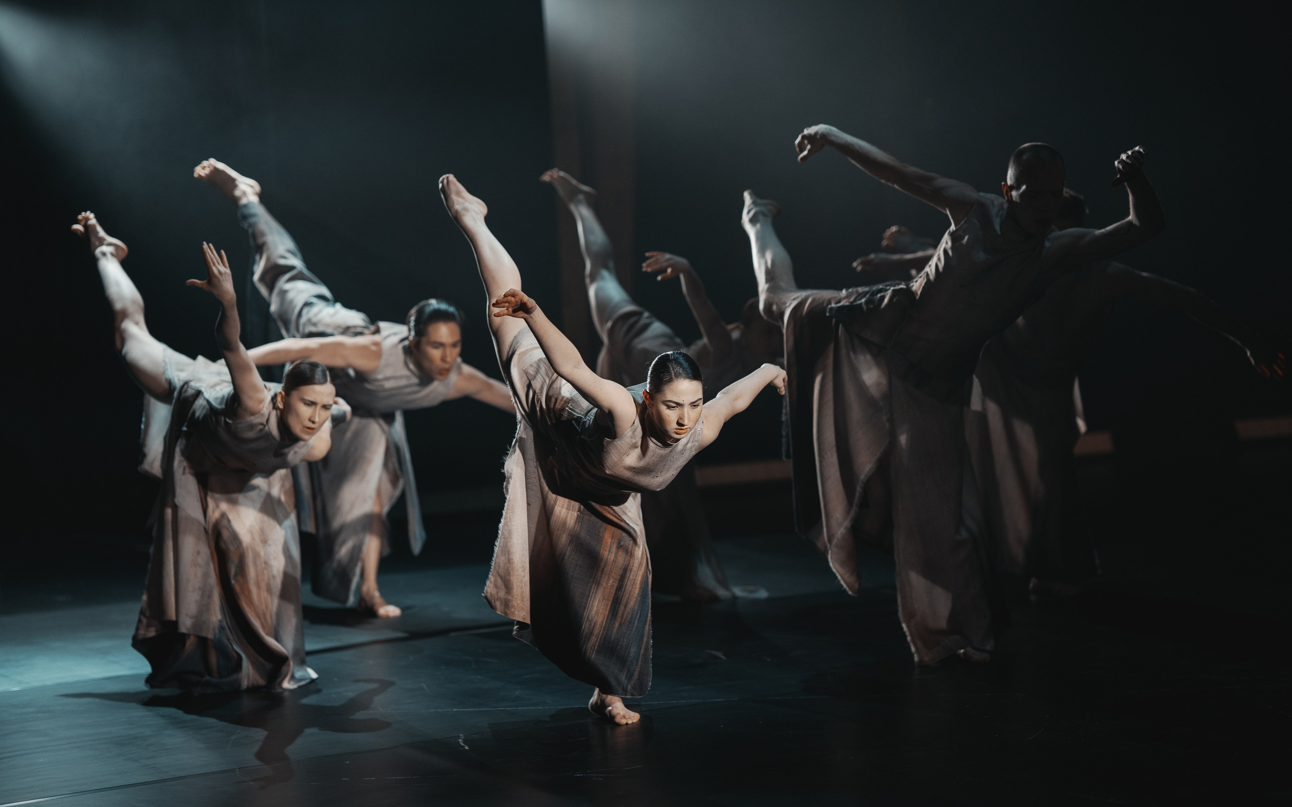 Context DianaVishneva: «Икона» — хор. Рима Пипоян. Театральный фотограф в Санкт-Петербурге Дмитрий Скареднов