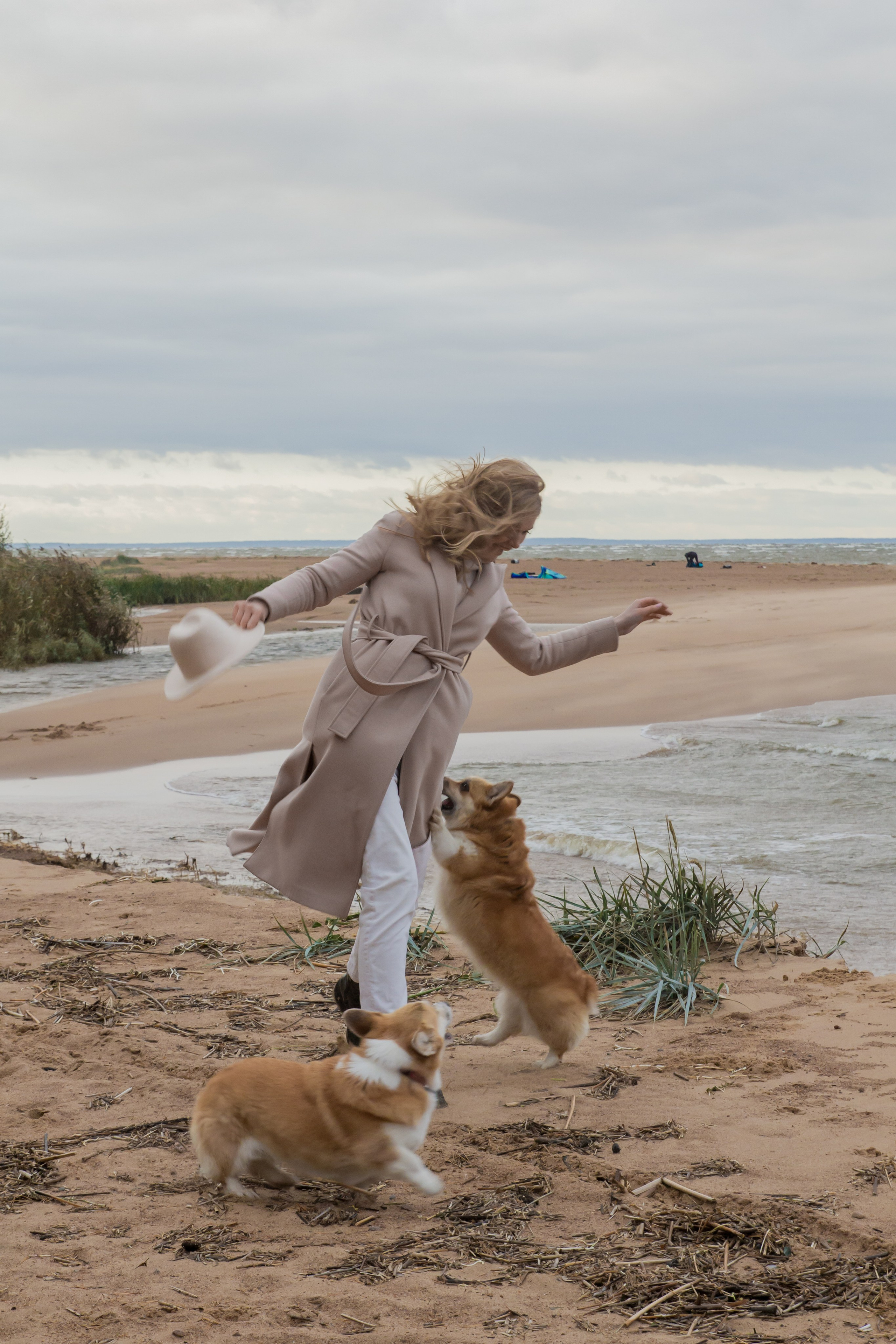 На берегу… С пушистым любимками🐾🐾. Женский портрет и немного больше в Санкт-Петербурге