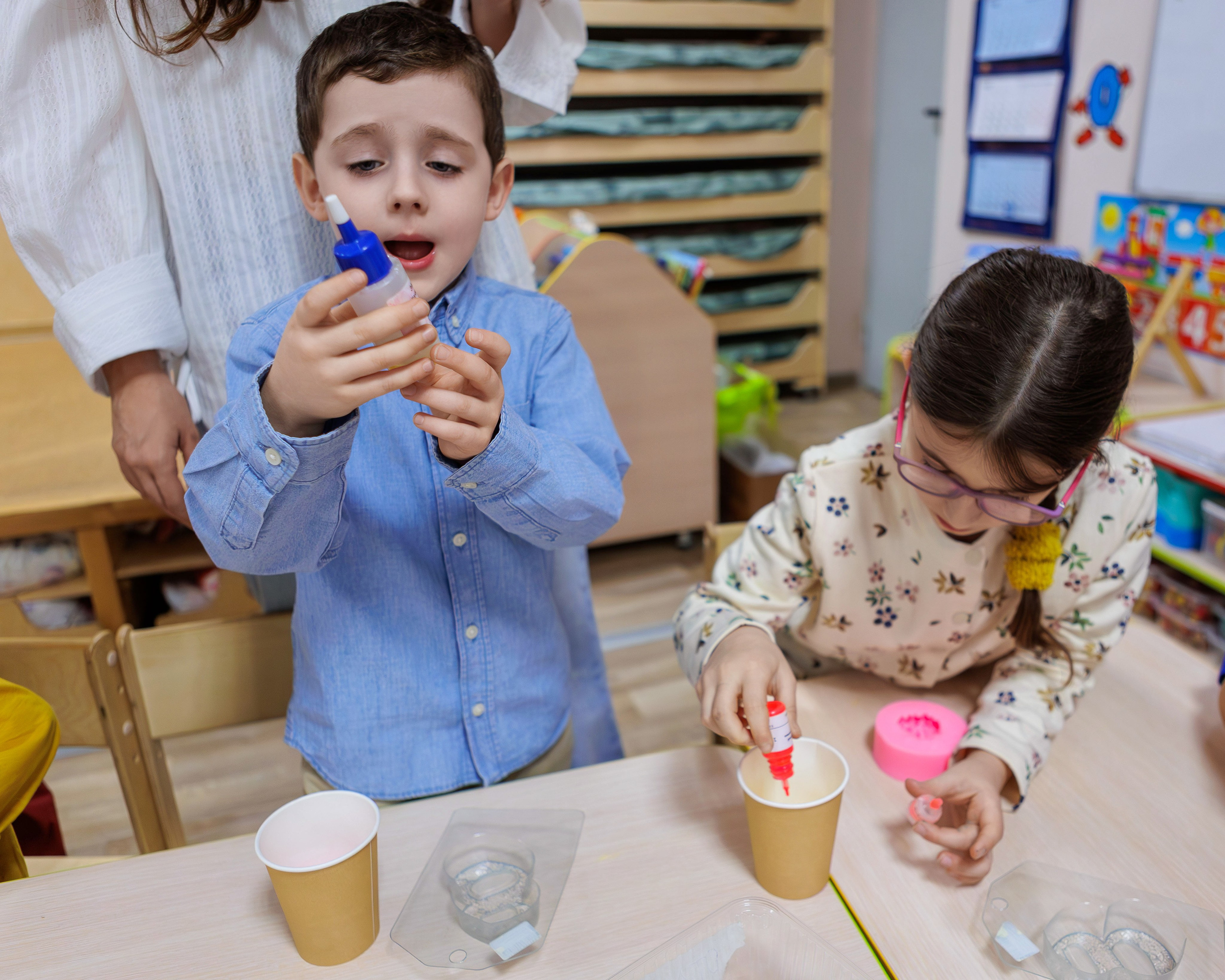 МК к 8 марта. Выпускные альбомы и школьный фотограф в Подольске, Троицке, Щербинке, Москве и Московской области