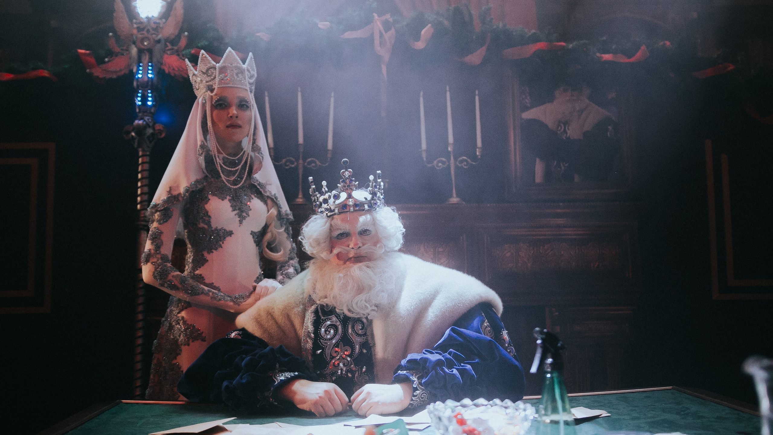 MF PROD. — CHRISTMAS TREE. MOVIE FAMILY PRODUCTION