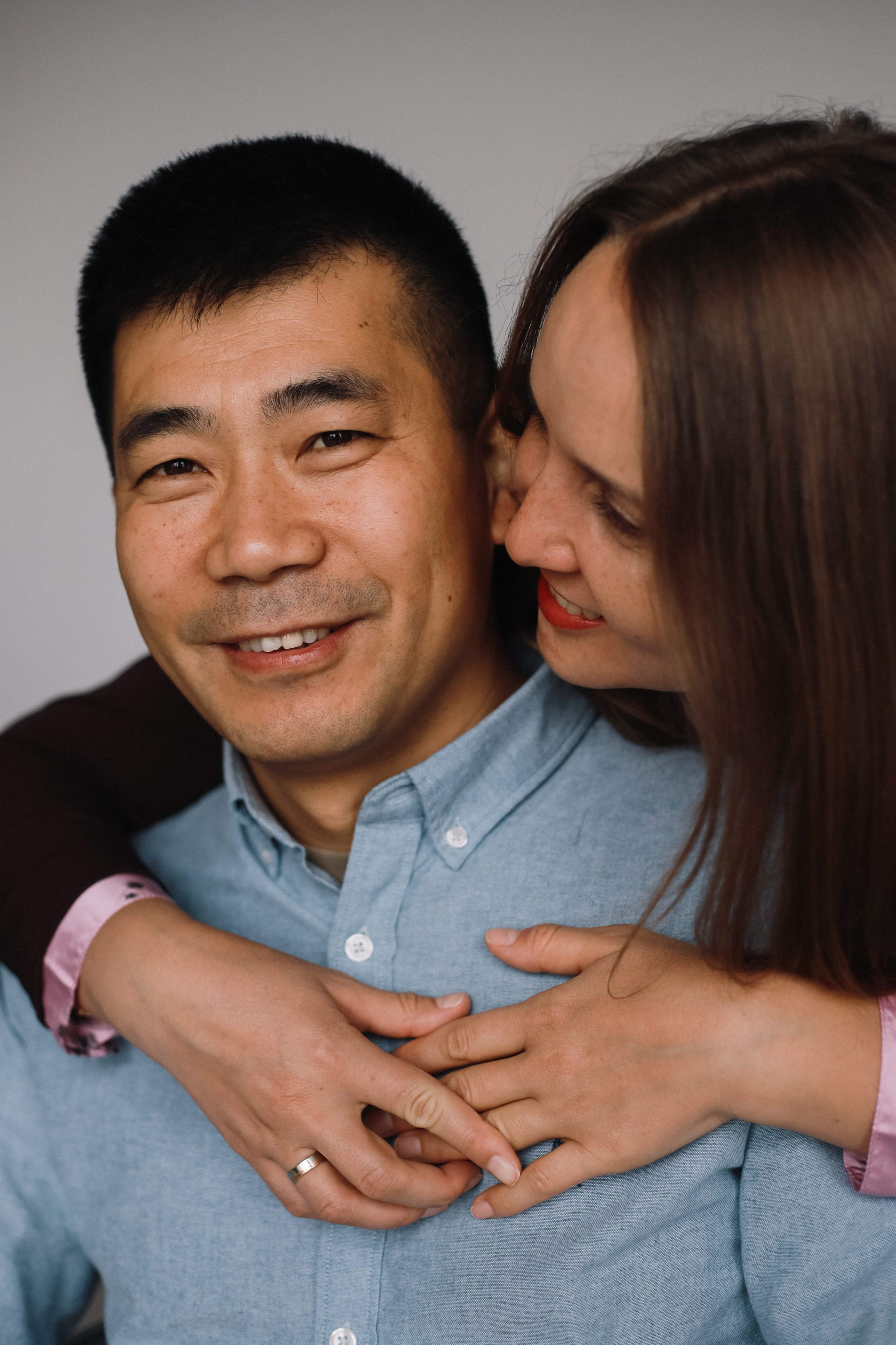 Семья из разных стран на фотосессии. Семейный фотограф в Томске Максимова Екатерина