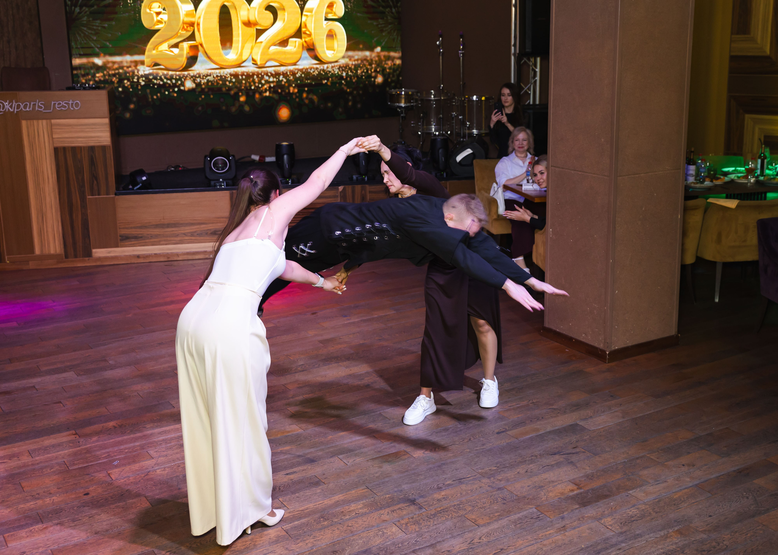 Предновогодка кипарис 2025. ФОТОГРАФ ВИНОГРАДОВА ДАРЬЯ