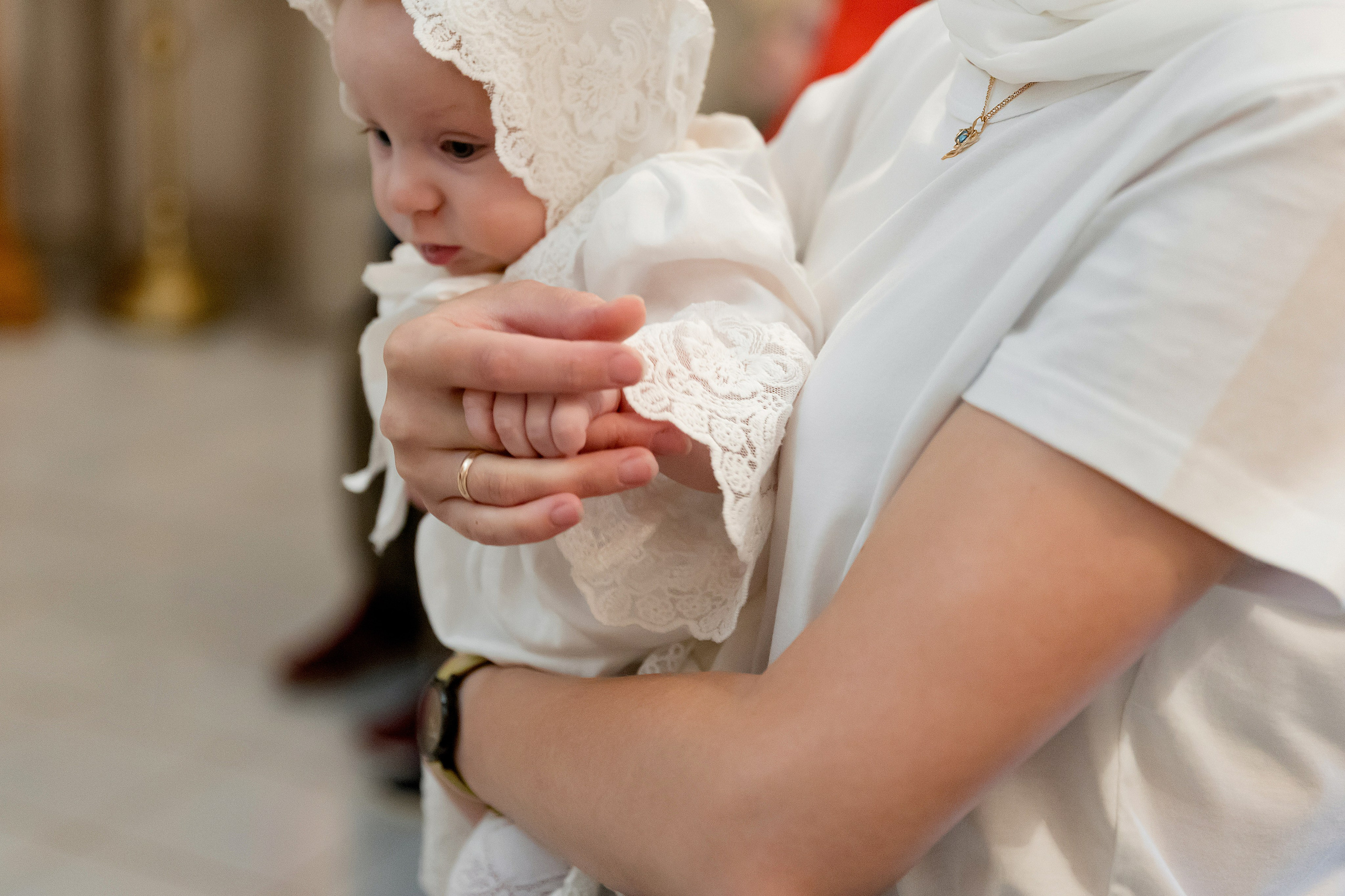Крещение Агаты в Церкви Петра и Павла. Свадебный фотограф в Пскове и Санкт-Петербурге | Анна Голикова