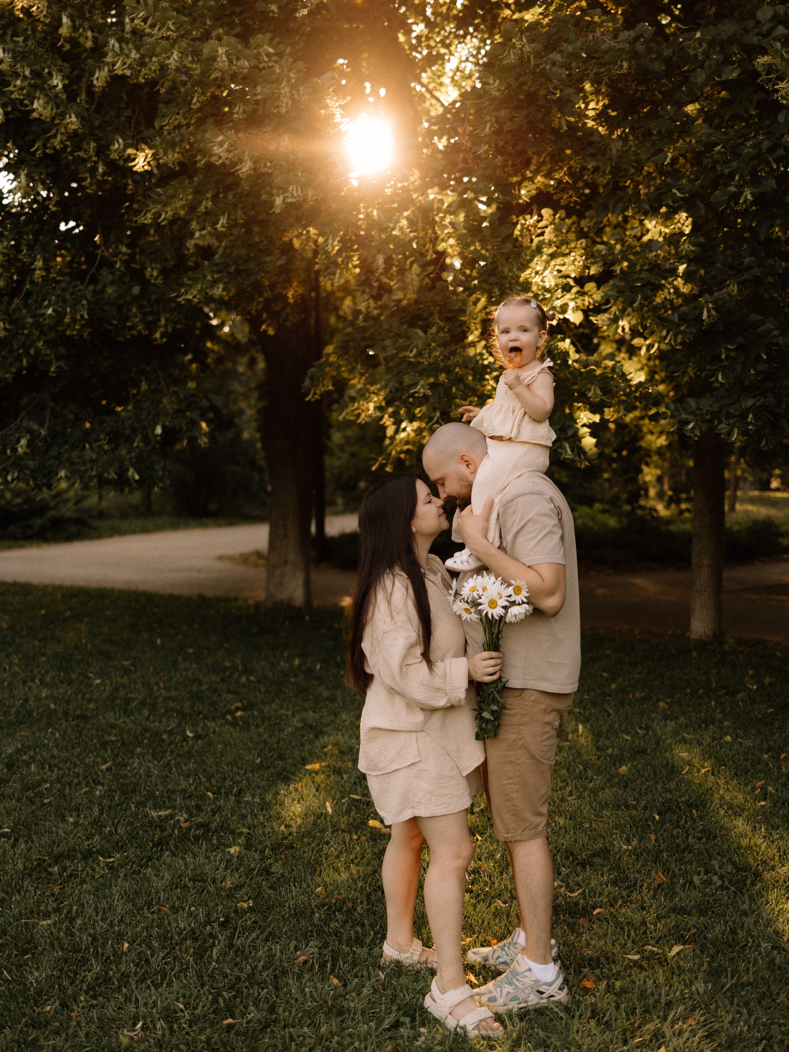 К двум годам Машули — дендрарий. Семейный фотограф в Краснодаре Храмова Анна