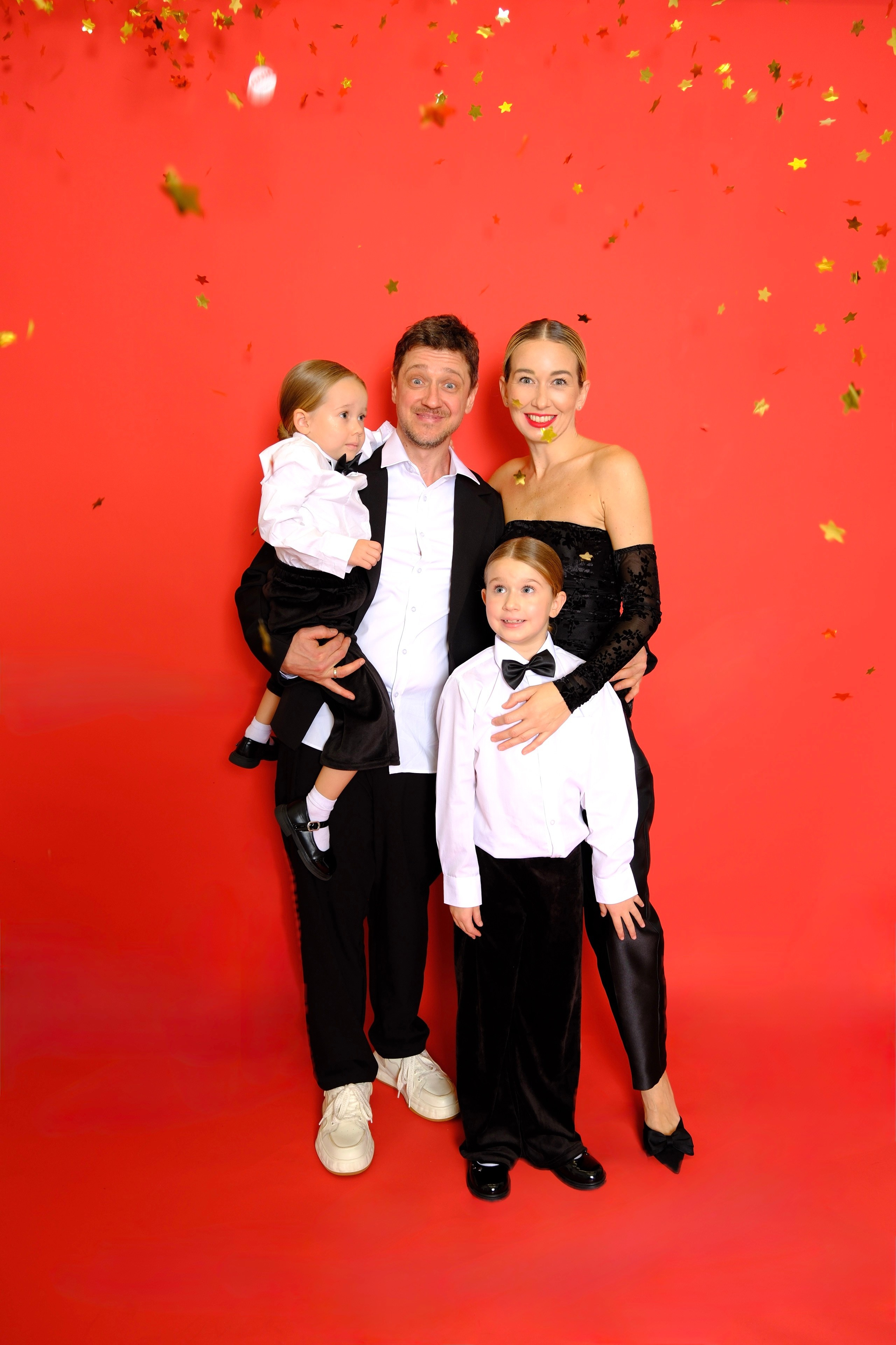 Семейные фото в студии. Фотограф и художник в Москве Евгения Нюнина