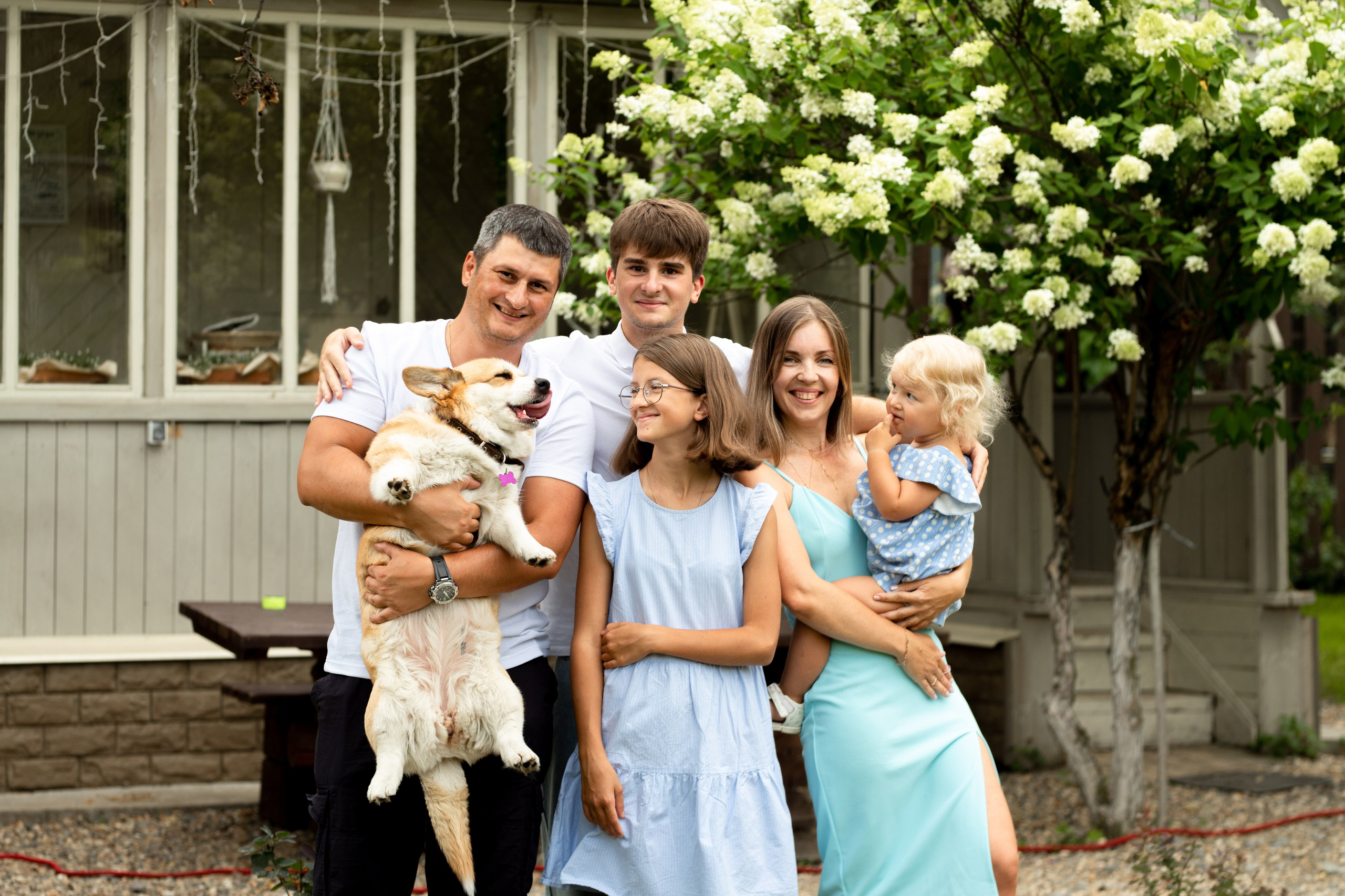 Семейная фотосессия на даче в Купавне. Фотограф в Железнодорожном и Балашихе