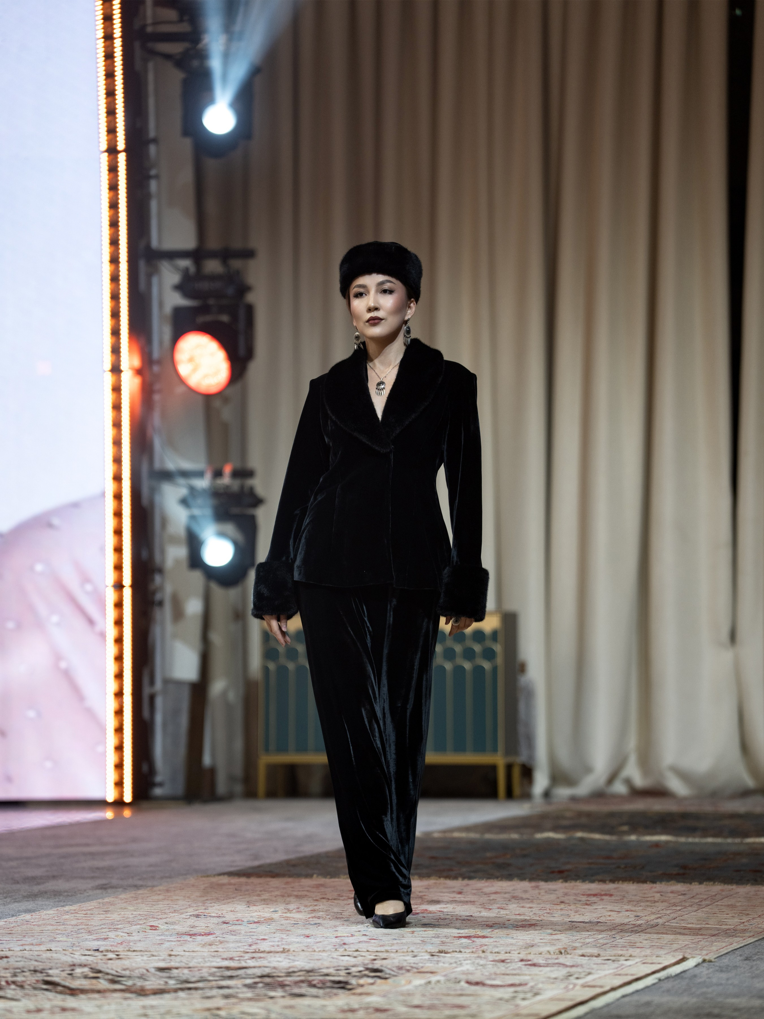 Khanshaiym brand. Сайт Алматинского НЮ АРТ, будуар и фэшн фотографа Дениса Карпенко