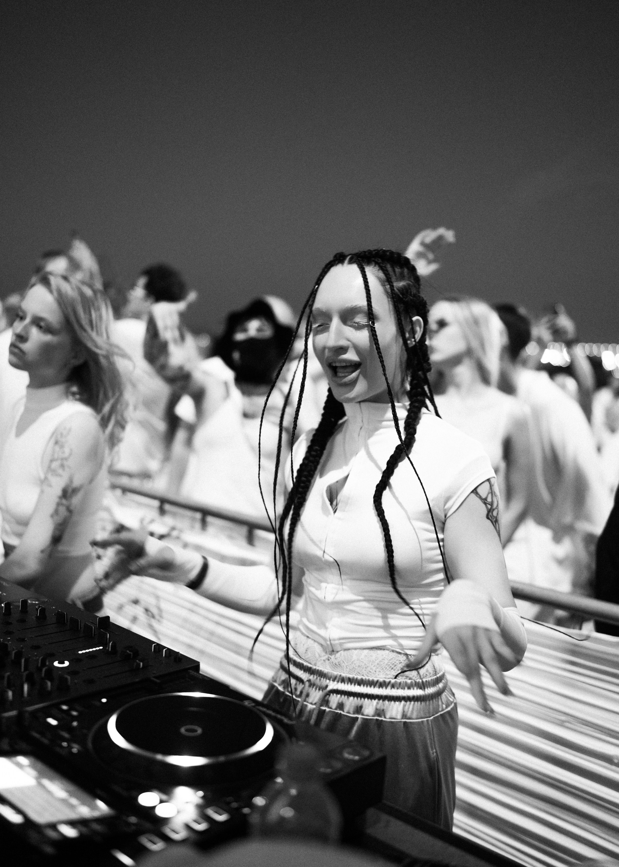 INWHITE | SMENA HARD STAGE. Annyshka