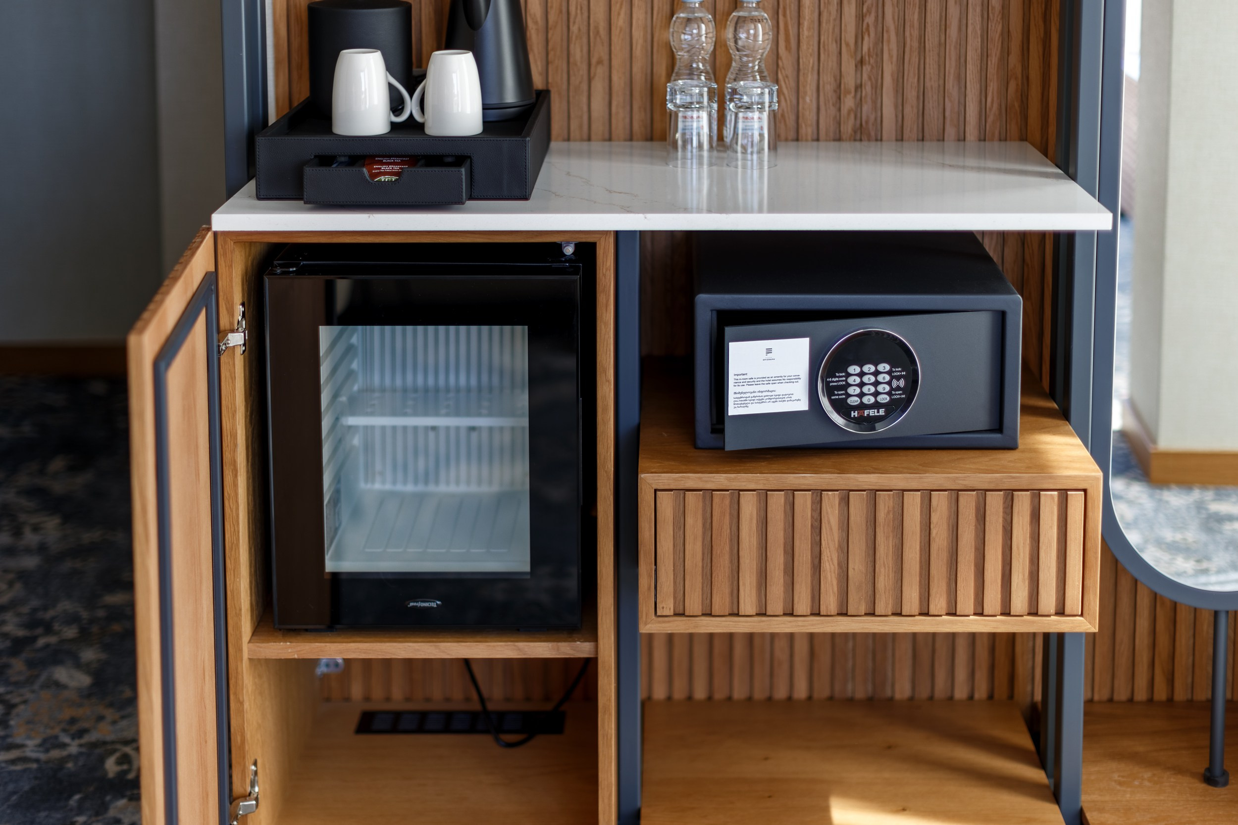 HOTEL PIAZZA EPIGRAPH (BATUMI). Режиссёр, клипмейкер, фотограф — Андрей Охота