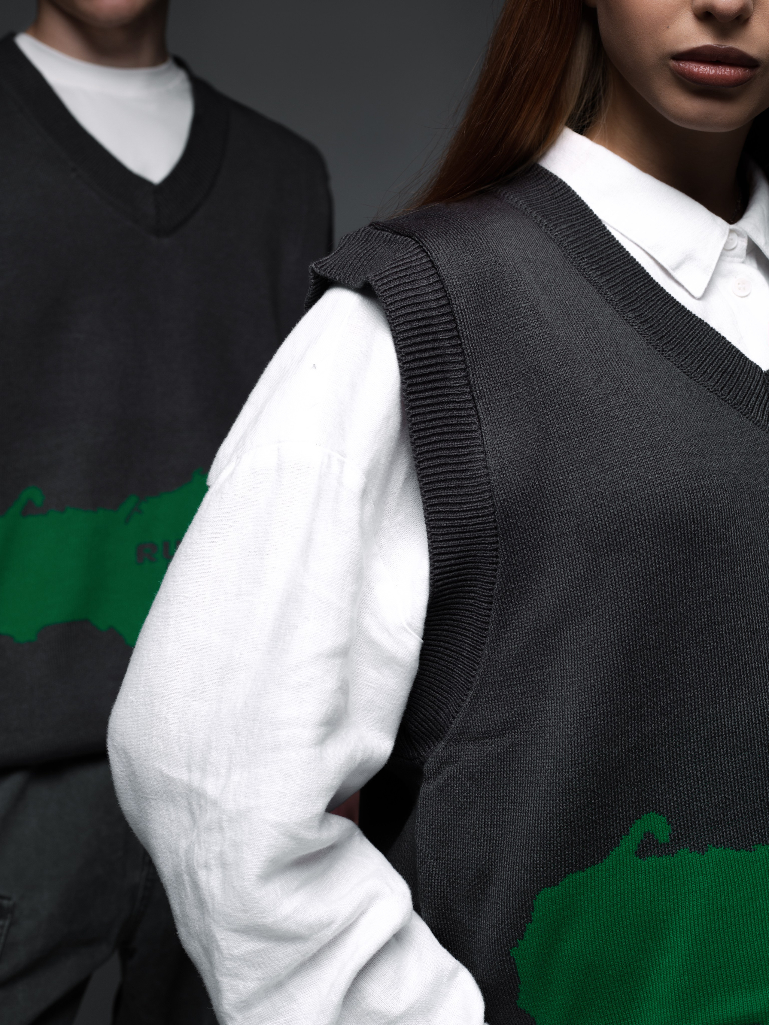 КАТАЛОГ | серый фон. RUNA production — стильные съемки для брендов