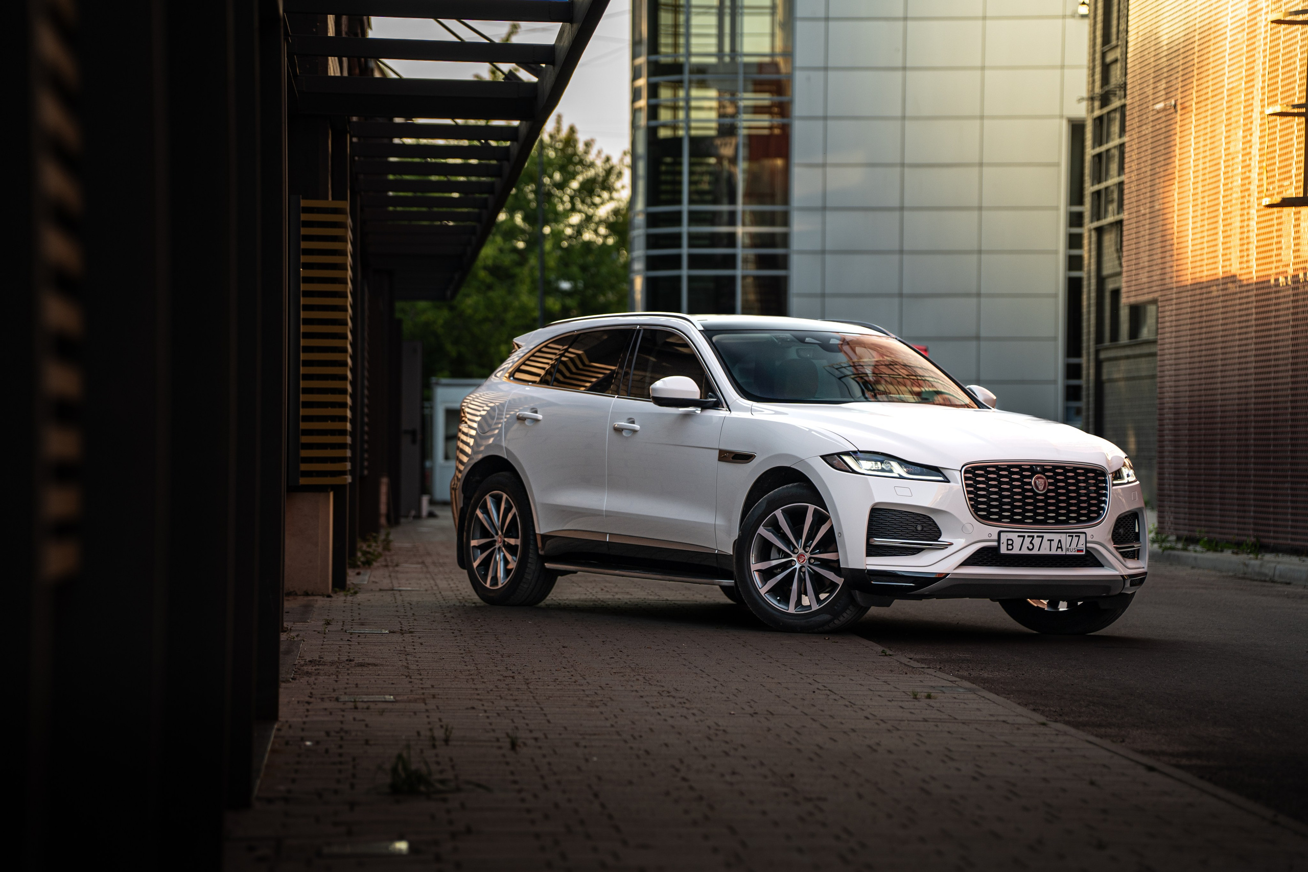 JAGUAR F-PACE. OZ Production