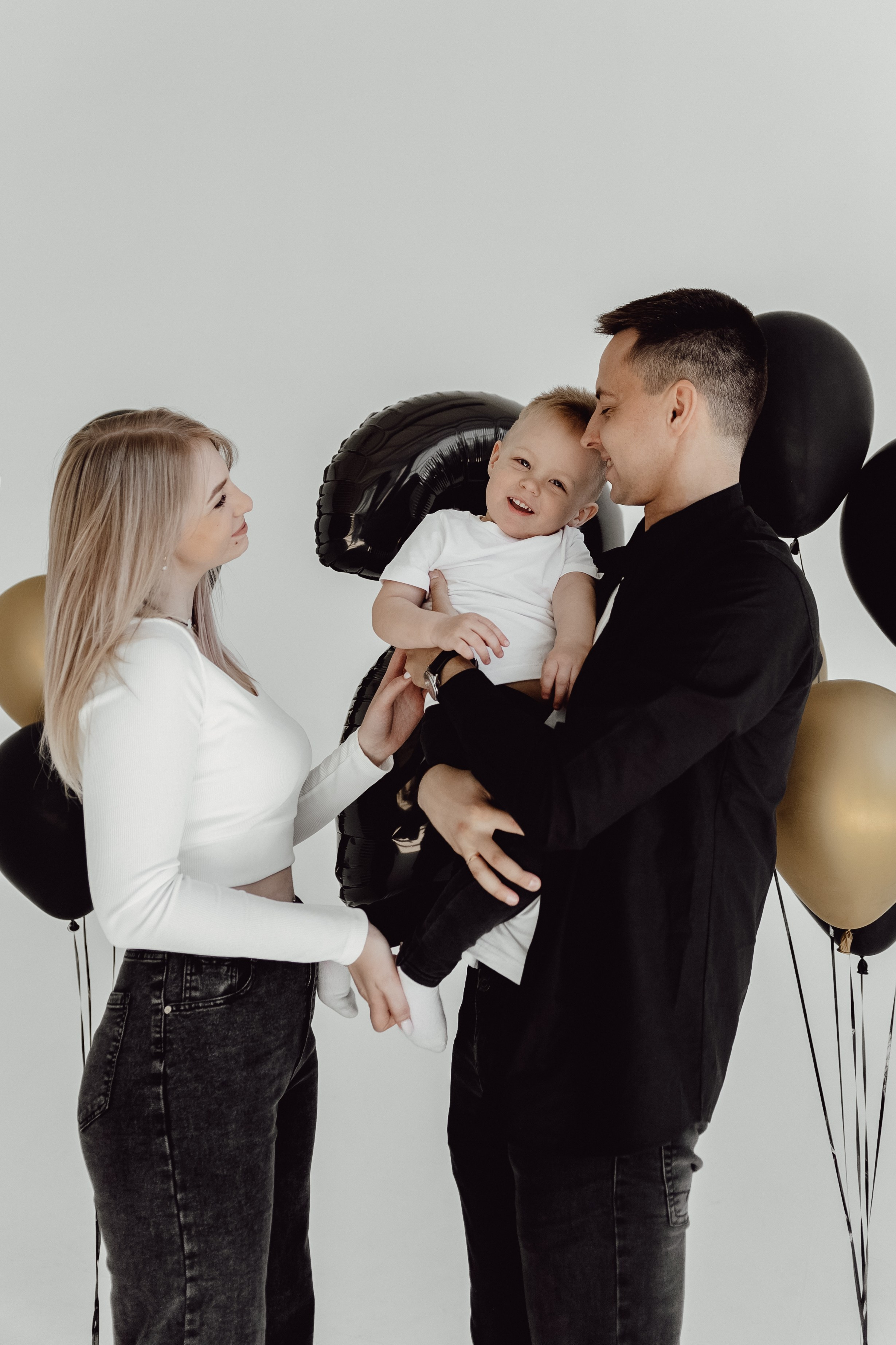 Семья Гладких Апрель 2024. Фотограф в Кирове и Кирово-Чепецке Валерия Шиляева