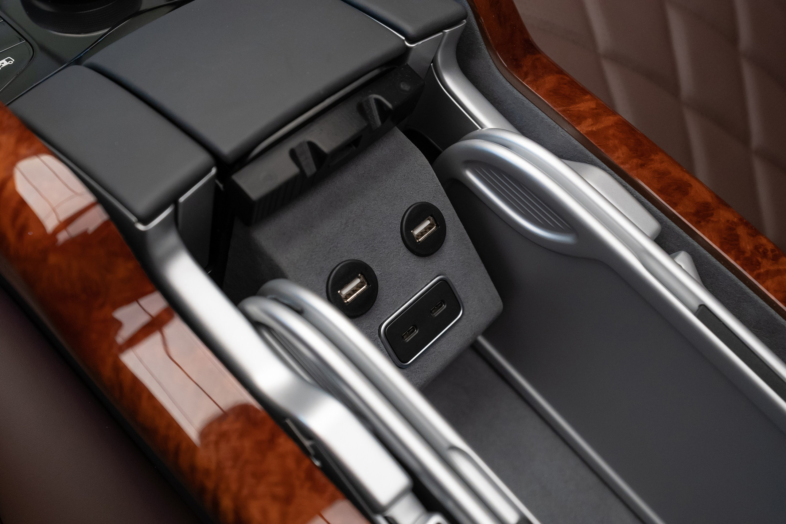 V-Class Dark Rum. Автомобильный фотограф в Москве | Базилев Александр