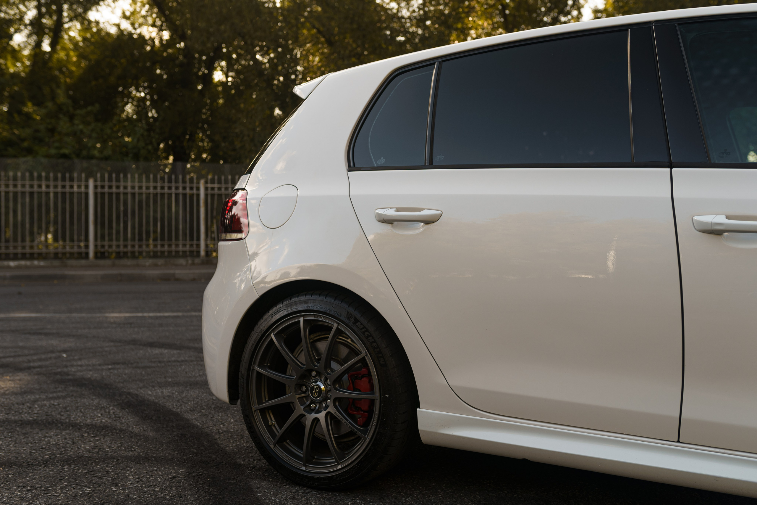 Съёмка автомобилей на продажу. Автомобильный фотограф в Москве | Базилев Александр