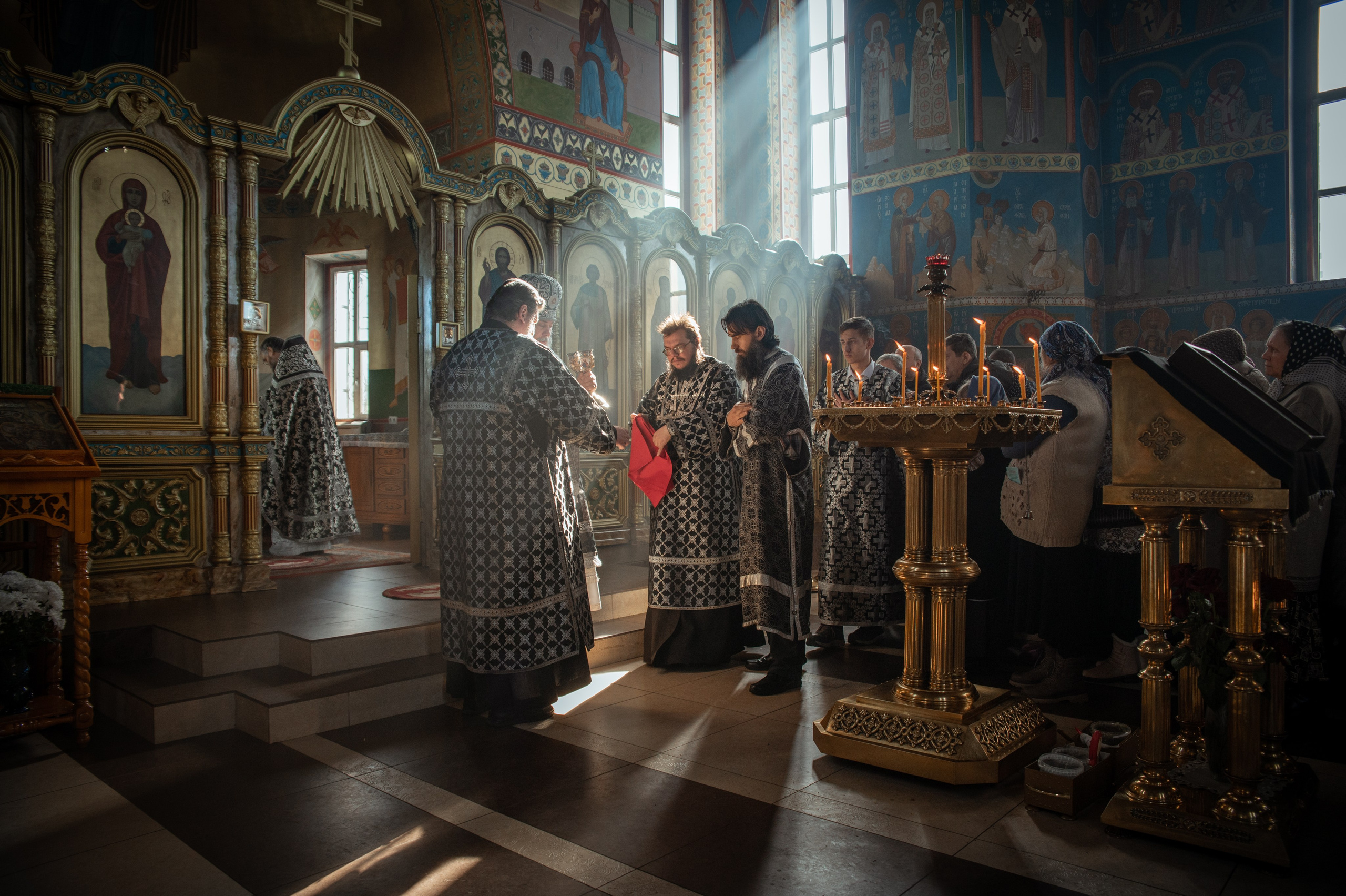Преждеосвящение Даров. Храм Серафима Саровского. Церковный, семейный и репортажный фотограф Волгоград, Волжский