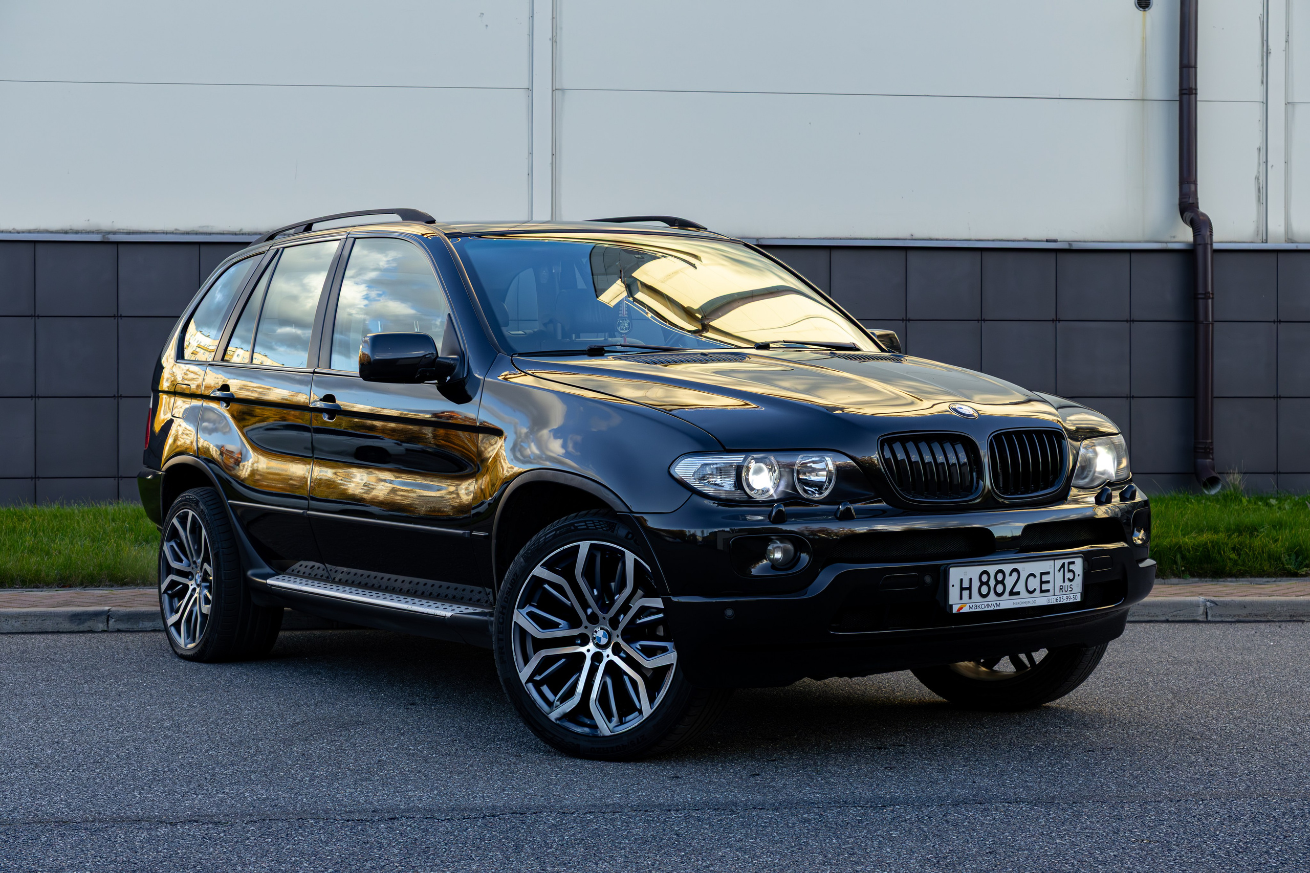 BMW X5. Photo-nk