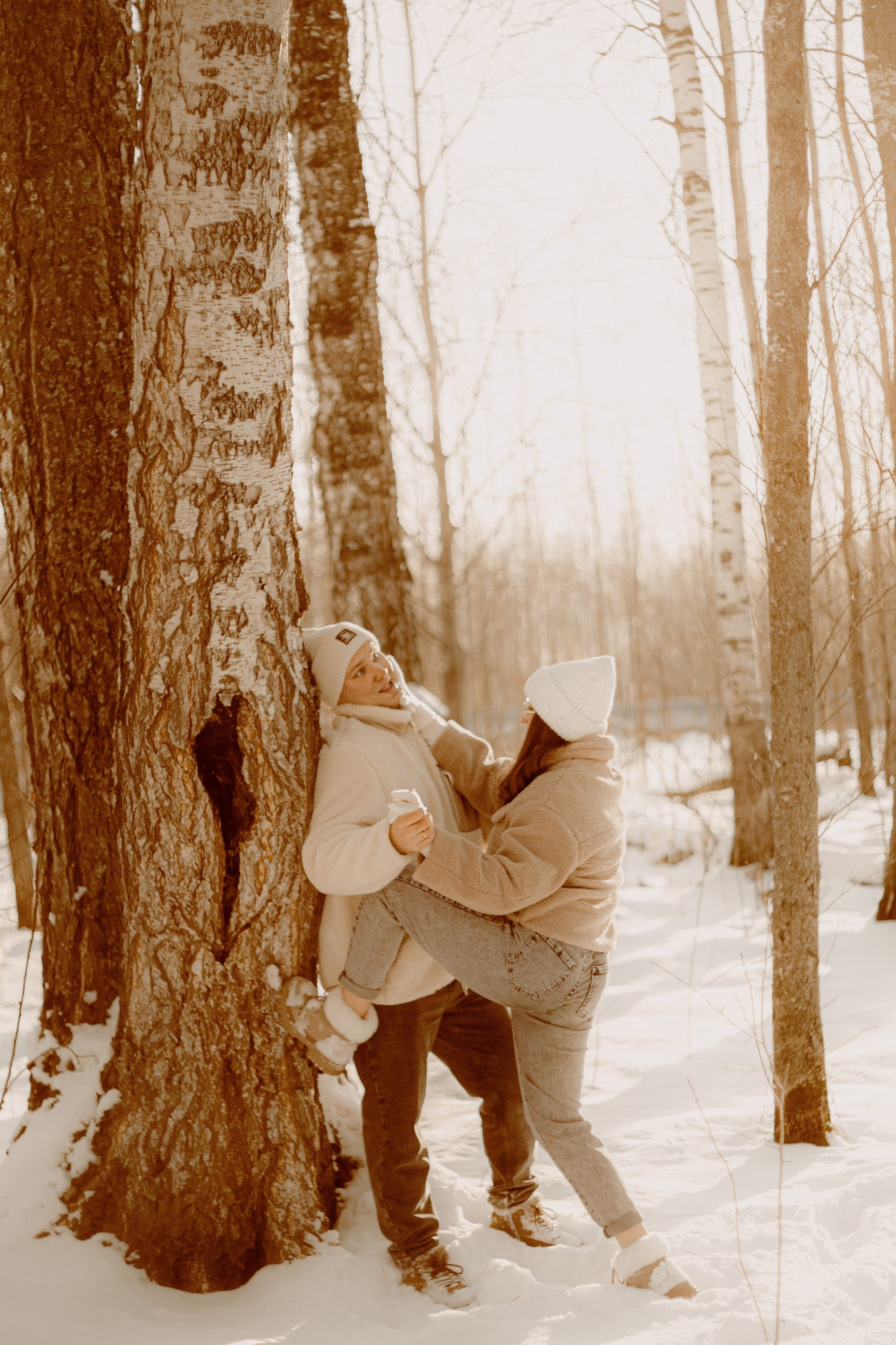 Тепло в зимнем лесу. Арт-фотограф Крис Л. в Тобольске: портрет, семейные, свадьбы