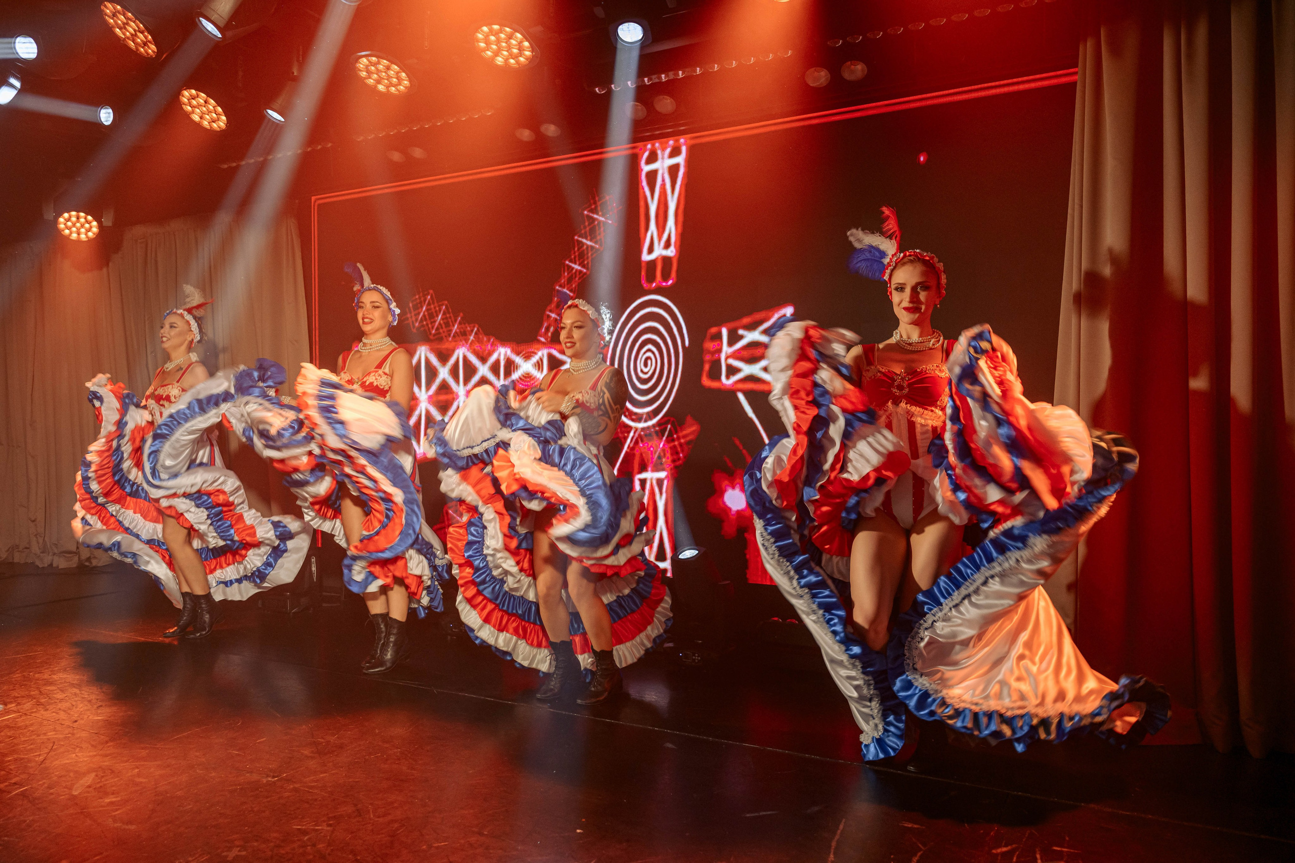 Happy Birthday. Максим Комаров — Профессиональный фотограф