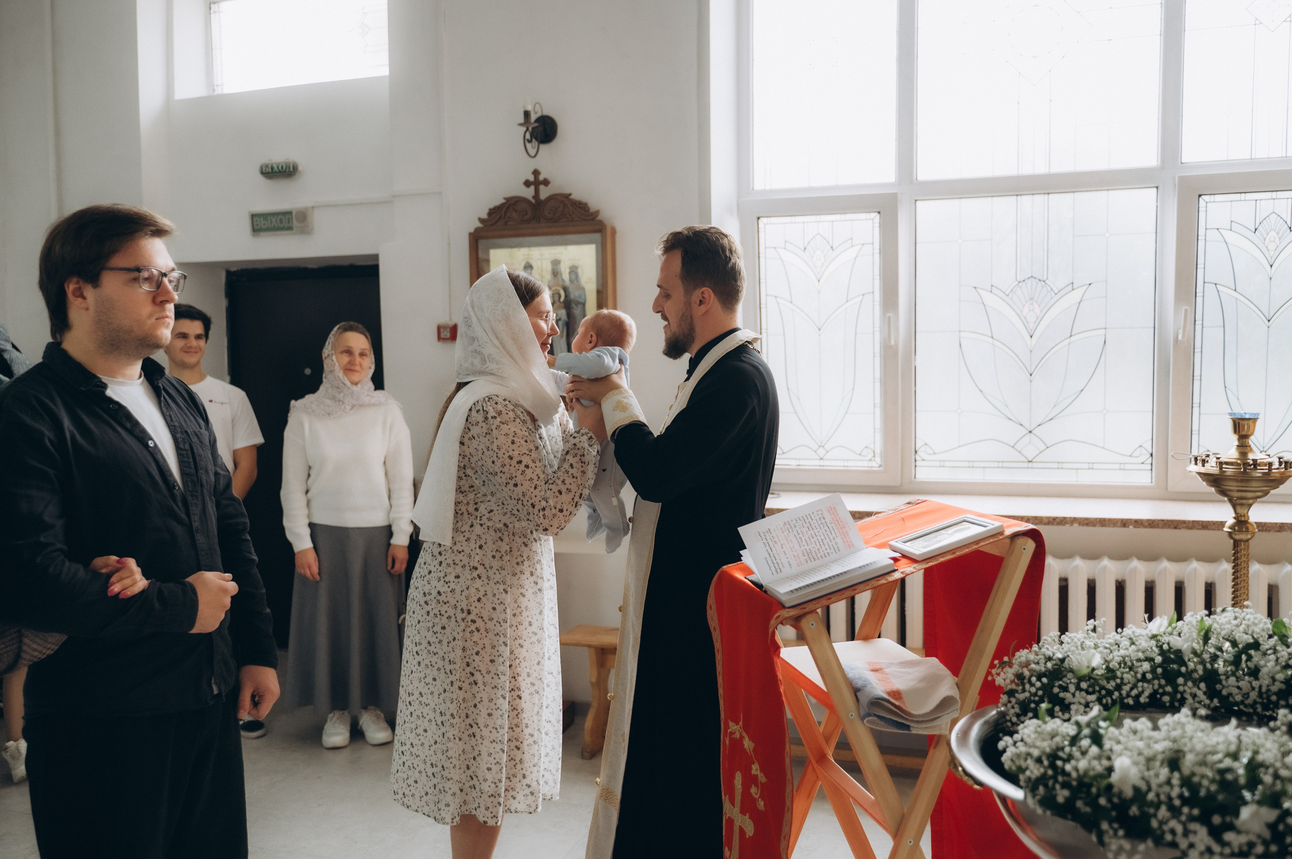 Крещение Ромы (Приход храма святой Равноапостольной княгини Ольги). Семейный фотограф в Минске Дарья Дреко