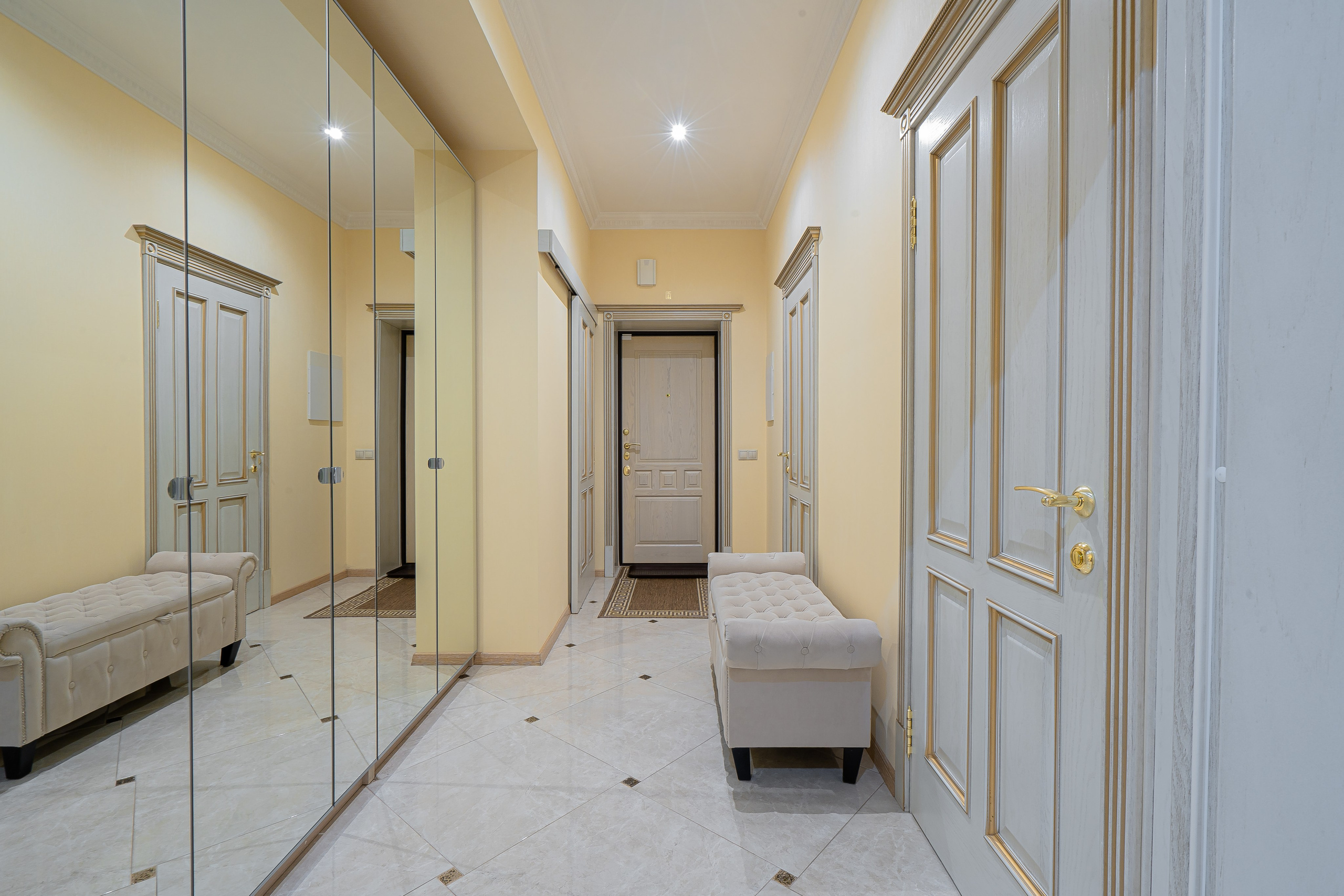 Счастливая. AEprod 📸 Фото | 3D туры | Видео | Озвучивание