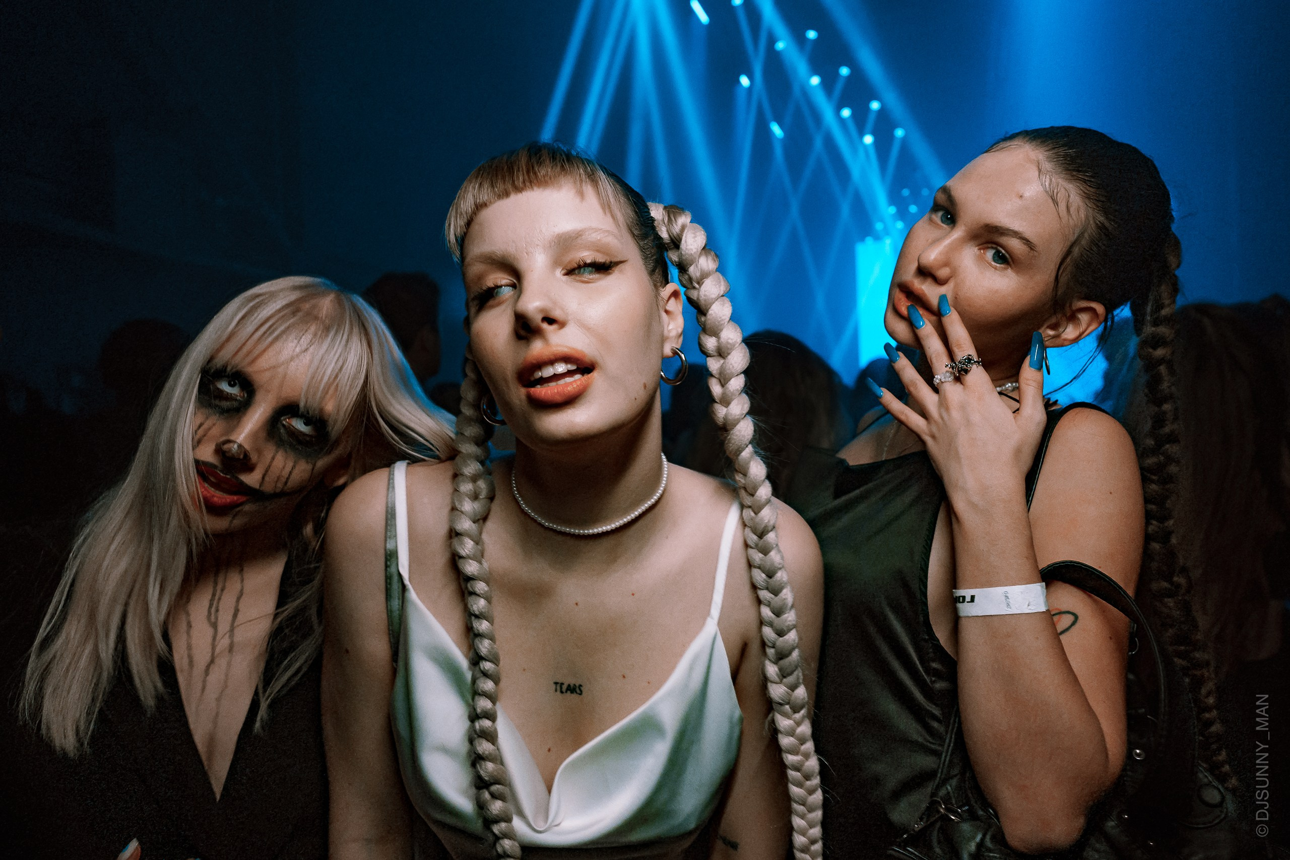 Metro Gorkovskaya ЦЕХ. Sunnyman