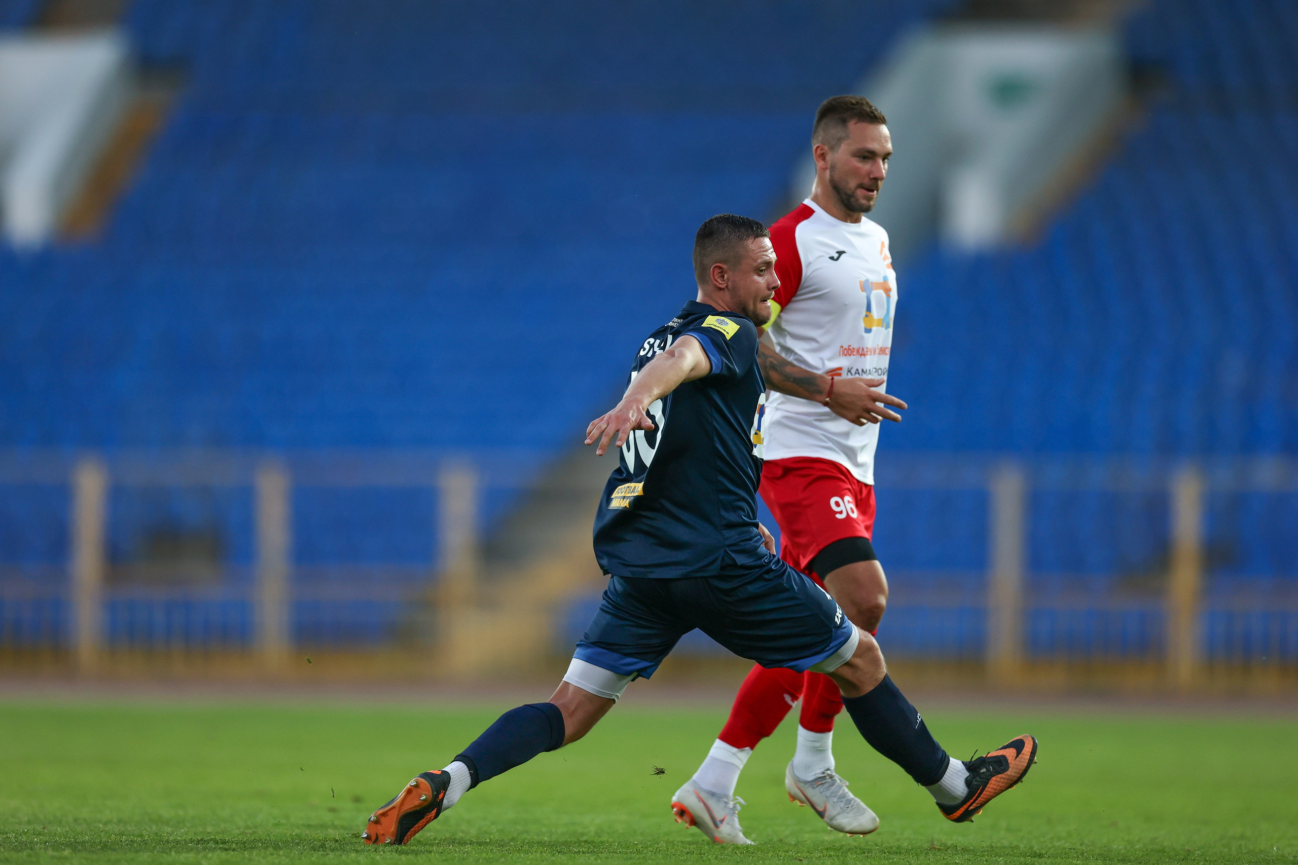 Благотворительный футбольный матч Друзья Бурмистрова vs ФК Fight Nights. Спортивный репортажный фотограф Казань Нафис Сиразетдинов