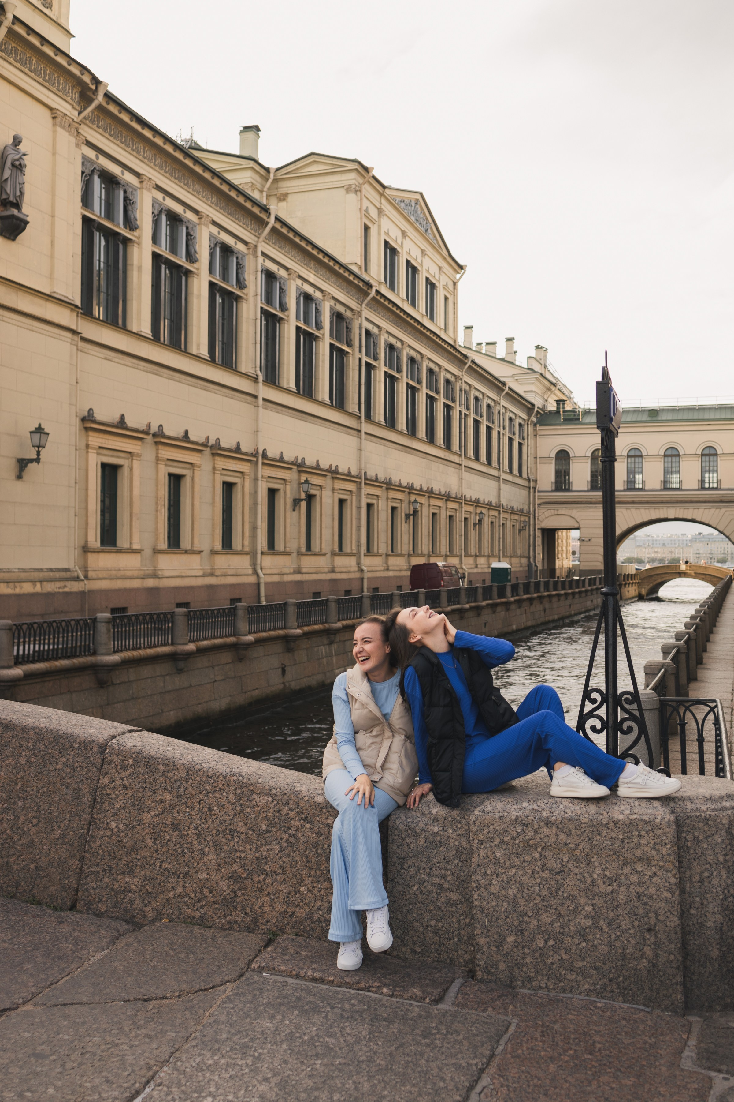 Прогулочная фотосессия. Портретный фотограф СПб, женский фотограф, минимализм и эстетика