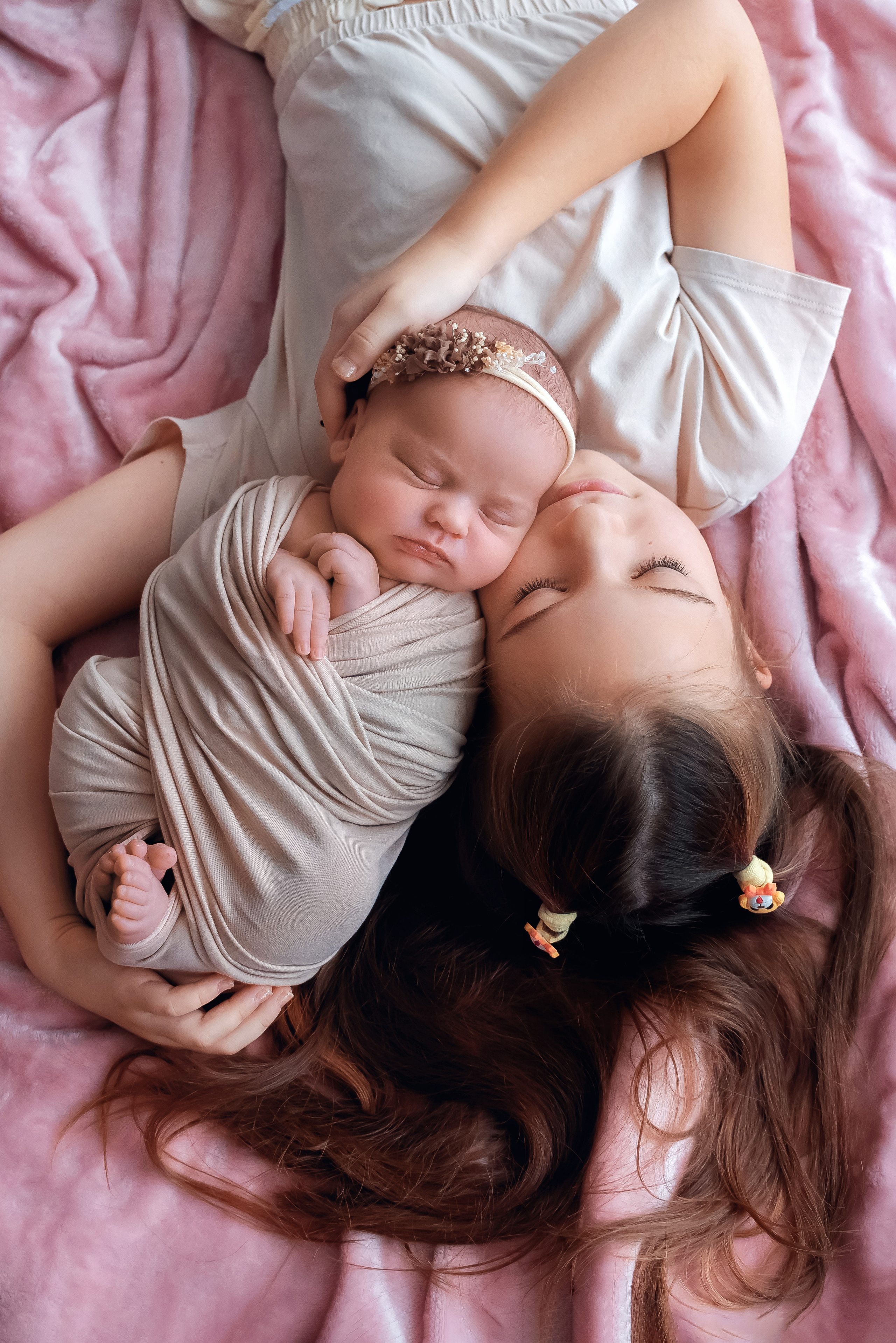 Есения и Ульяна. Детский фотограф новорождённых в Минске Боровик Екатерина