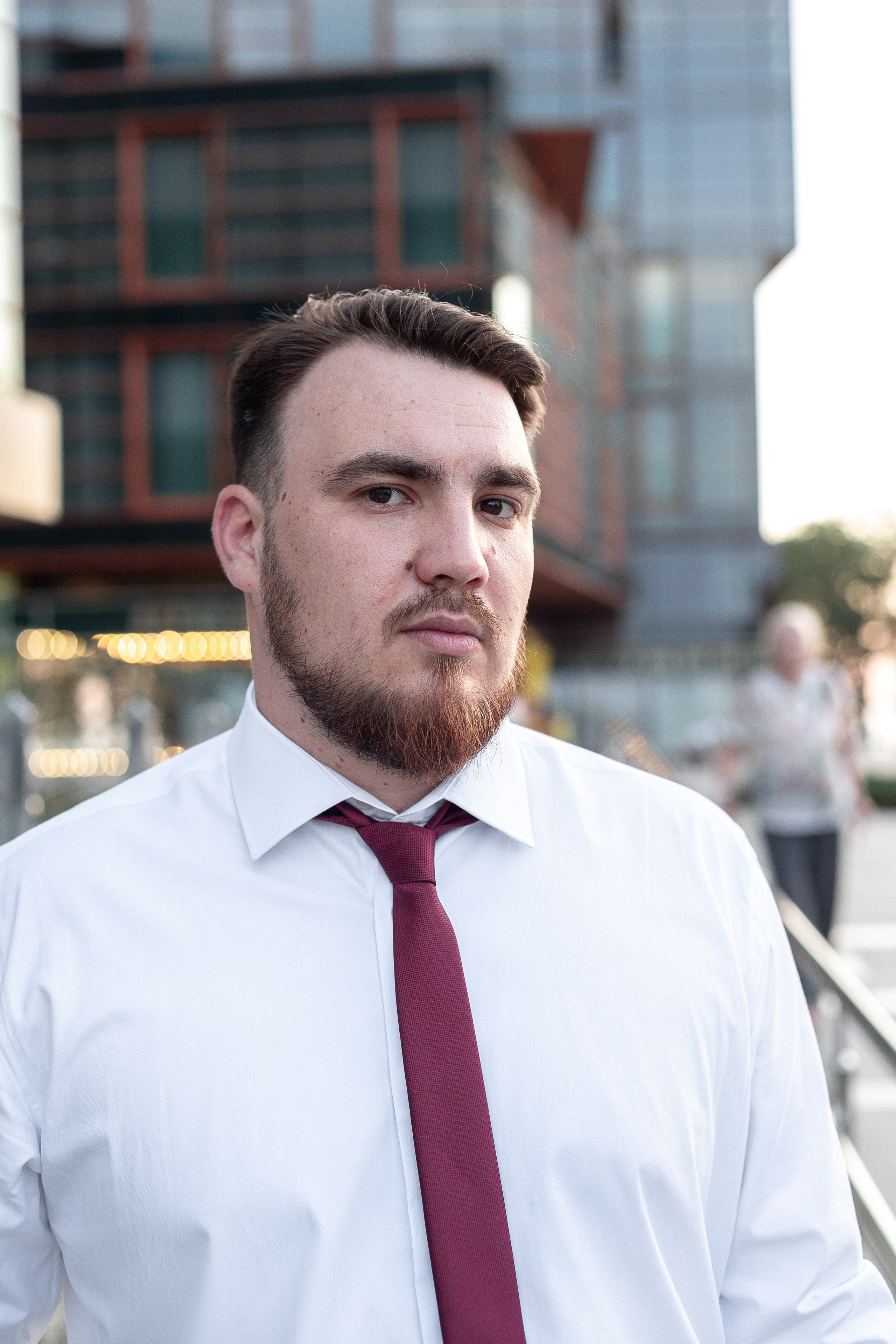 Деловая фотосессия для специалиста по финансовым услугам для бизнеса. Фотограф в Анапе Олег Зекерьяев