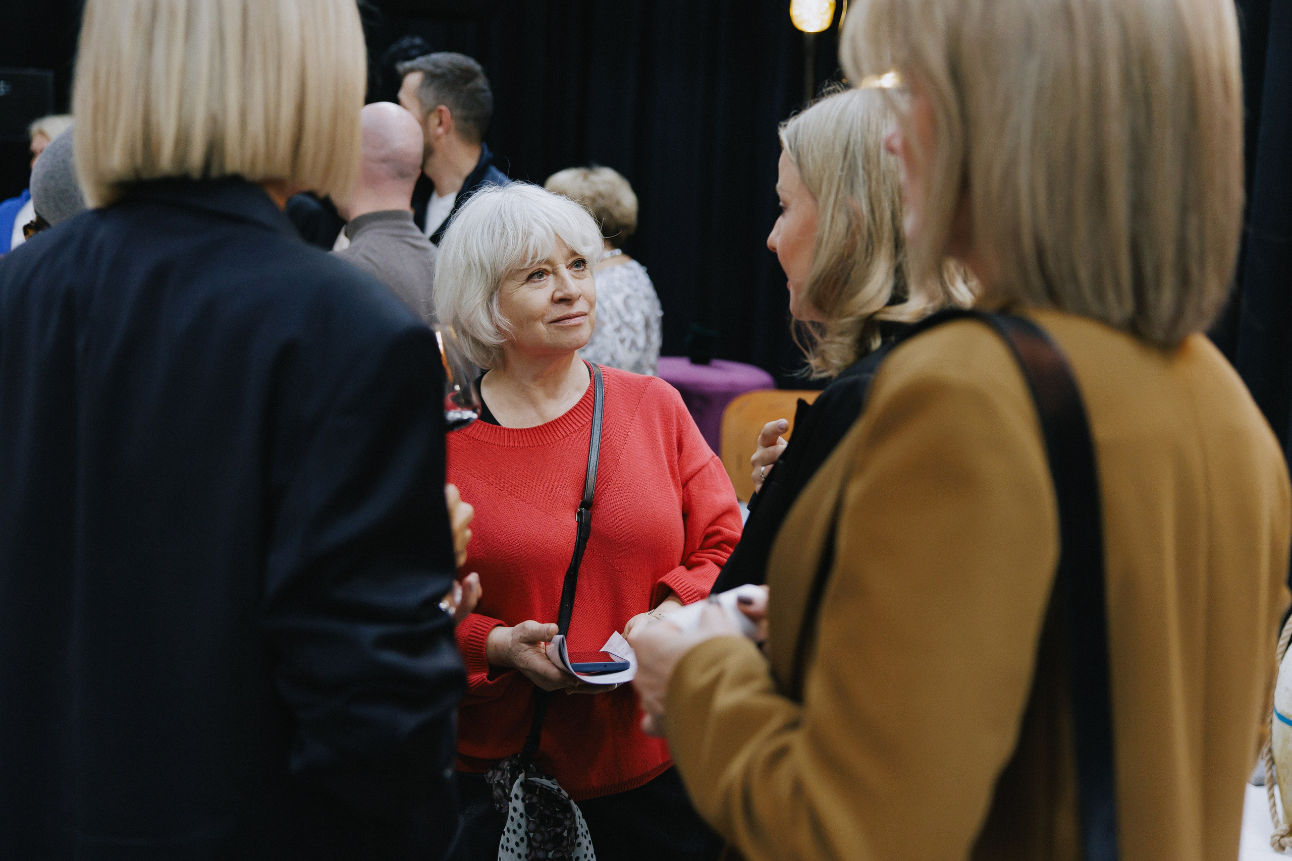 Выставка СТО ВЕЩЕЙ В ИНТЕРЬЕРЕ. Фотограф Иркутск Антипин Сергей