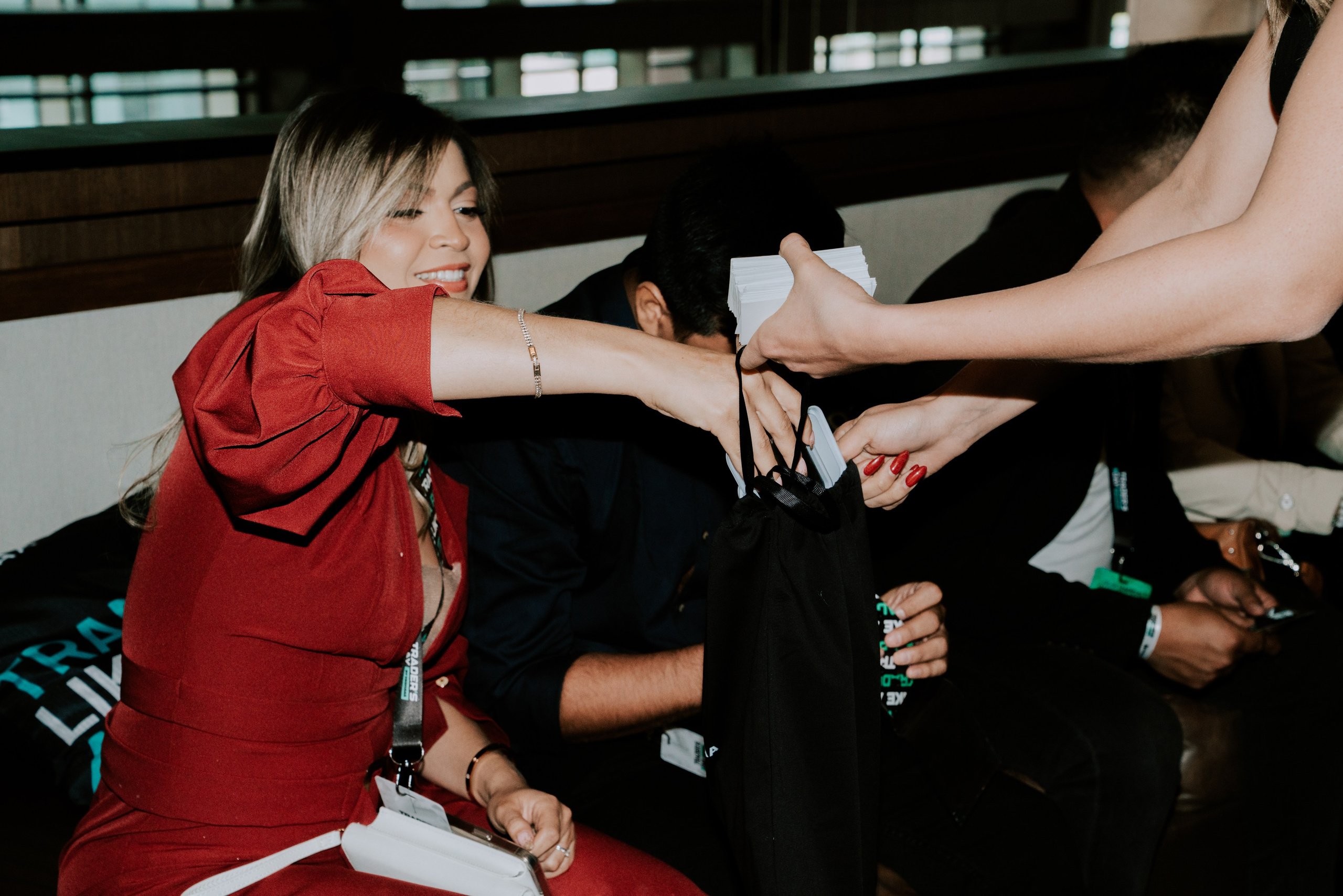 TRADERS DAY By NeomAAA Bogota. NeomAAA Funds Gallery