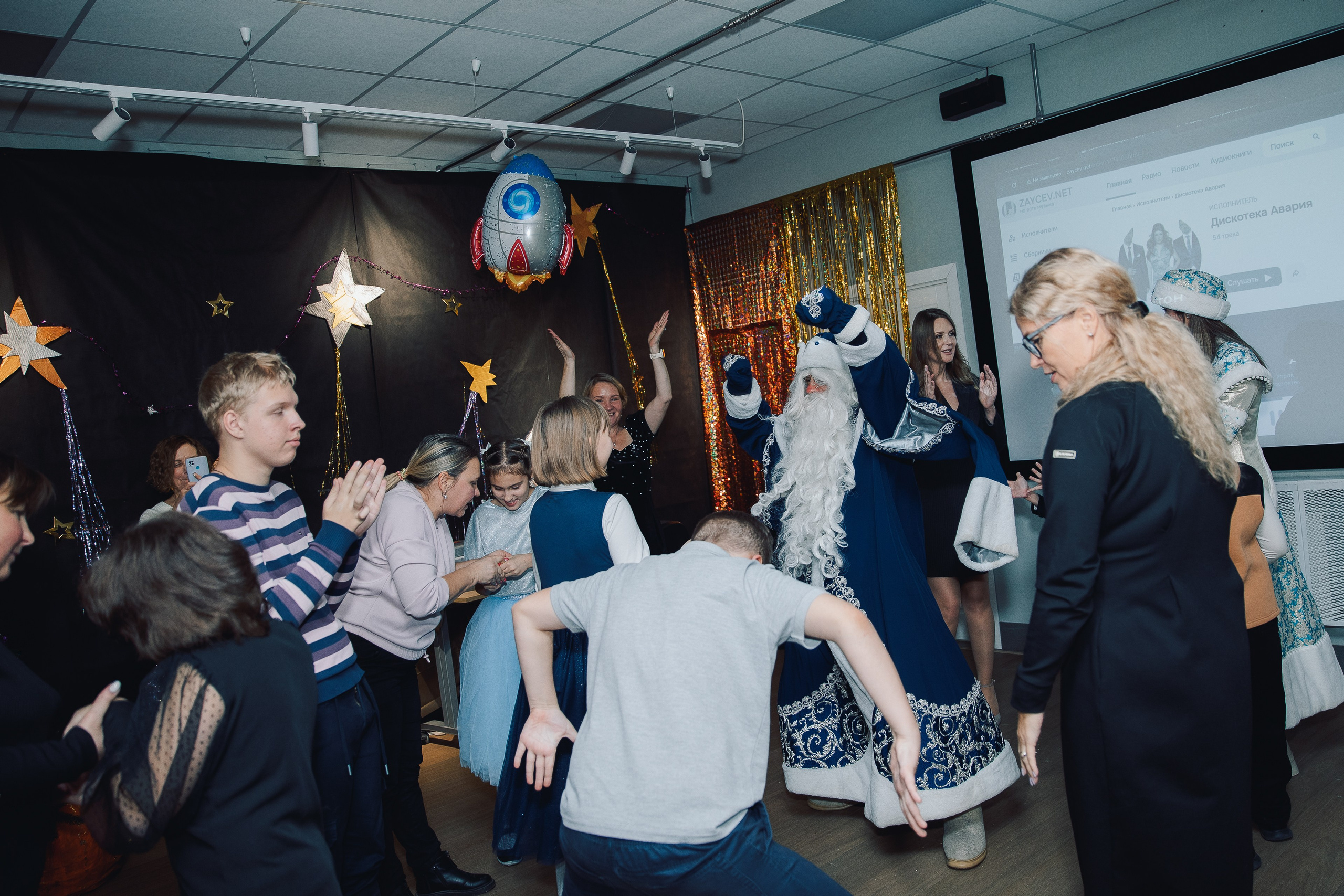 23.12 Особенная елка для фонда «Мы тоже тут». Фотограф в Санкт-Петербурге Алена Сертакова