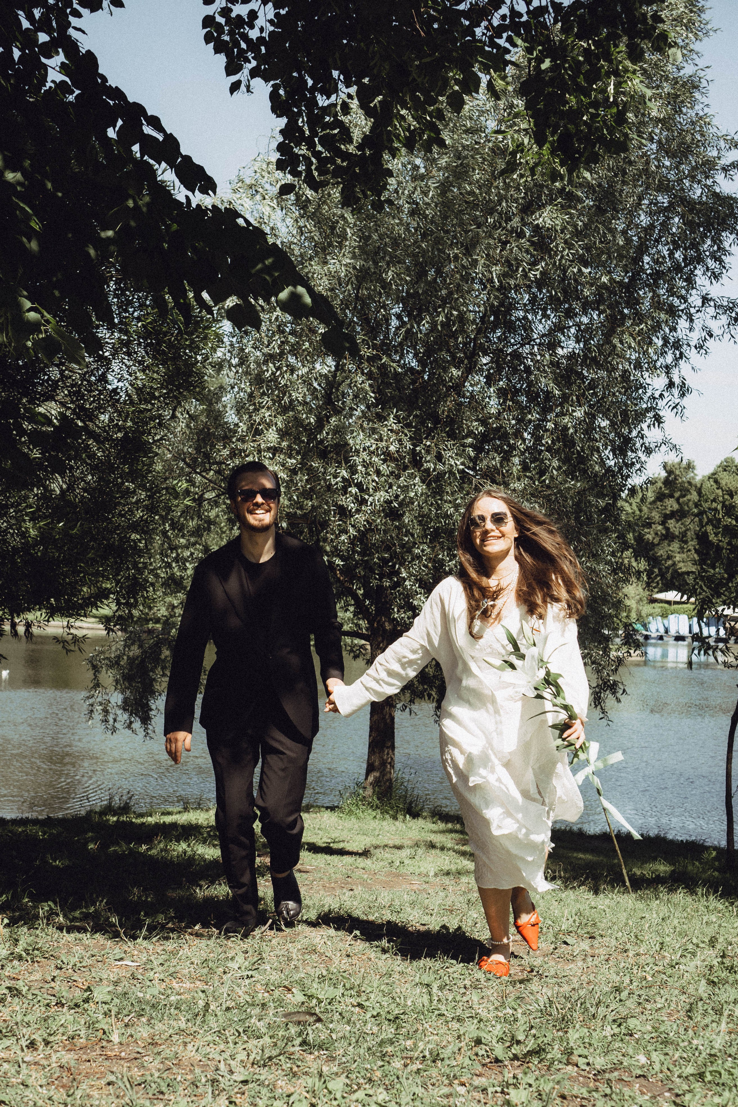 СВАДЕБНАЯ СЬЕМКА В ПАРКЕ ПОБЕДЫ И ПРОГУЛКА ПО МОСКОВСКОМУ ПРОСПЕКТУ. Профессиональный фотограф, Санкт-Петербург — Виктория Богомолова