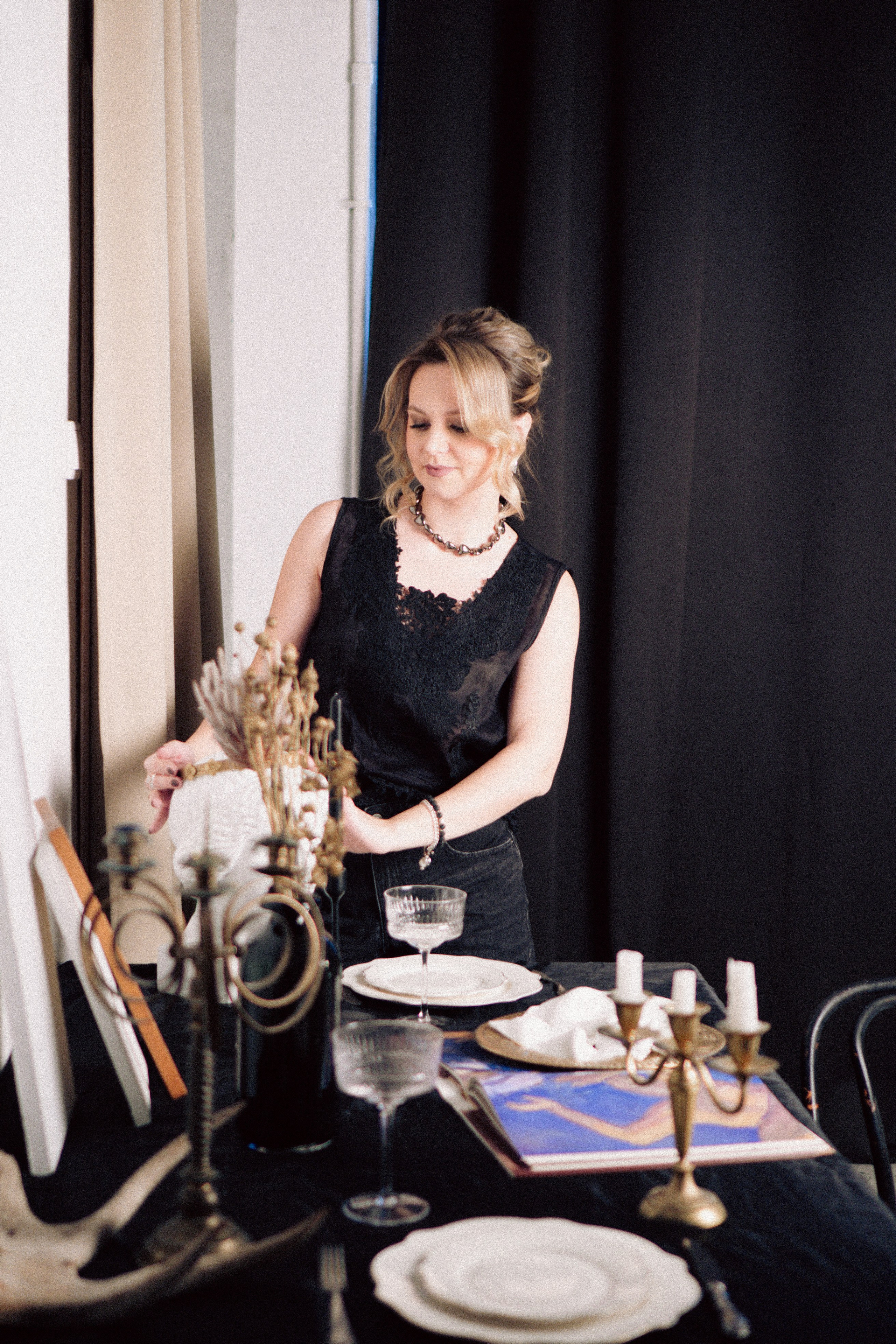 НОВОГОДНЯЯ ФОТОСЕСИИЯ В СТУДИИ ДЛЯ ДЕВУШКИ И ПРОГУЛКА ПО ЧЕРНЫШЕВСКОЙ. Профессиональный фотограф, Санкт-Петербург — Виктория Богомолова