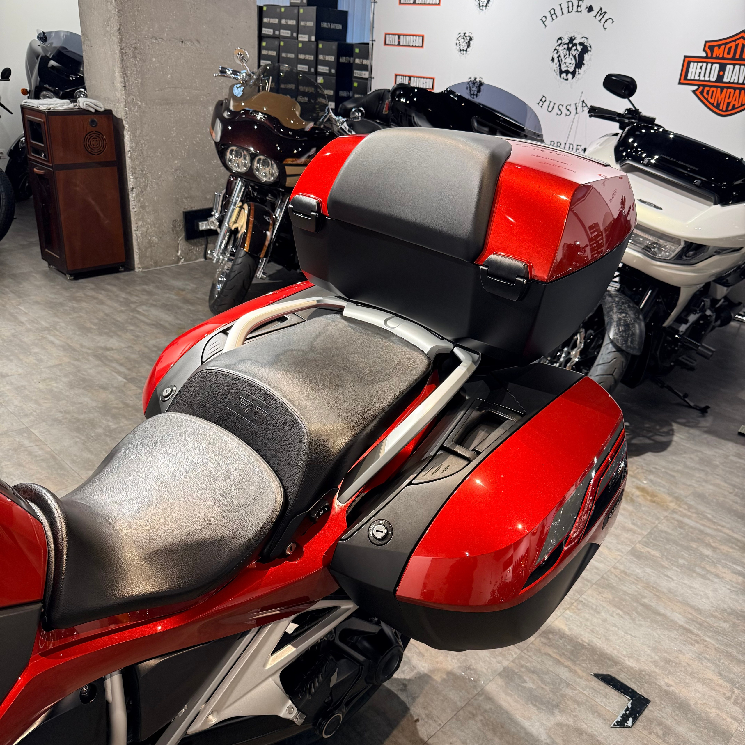 2018 BMW R1200RT Mars Red Metallic 23K (VIN *WB10*5398). Hello Davidson, Москва. Только хорошие мотоциклы…