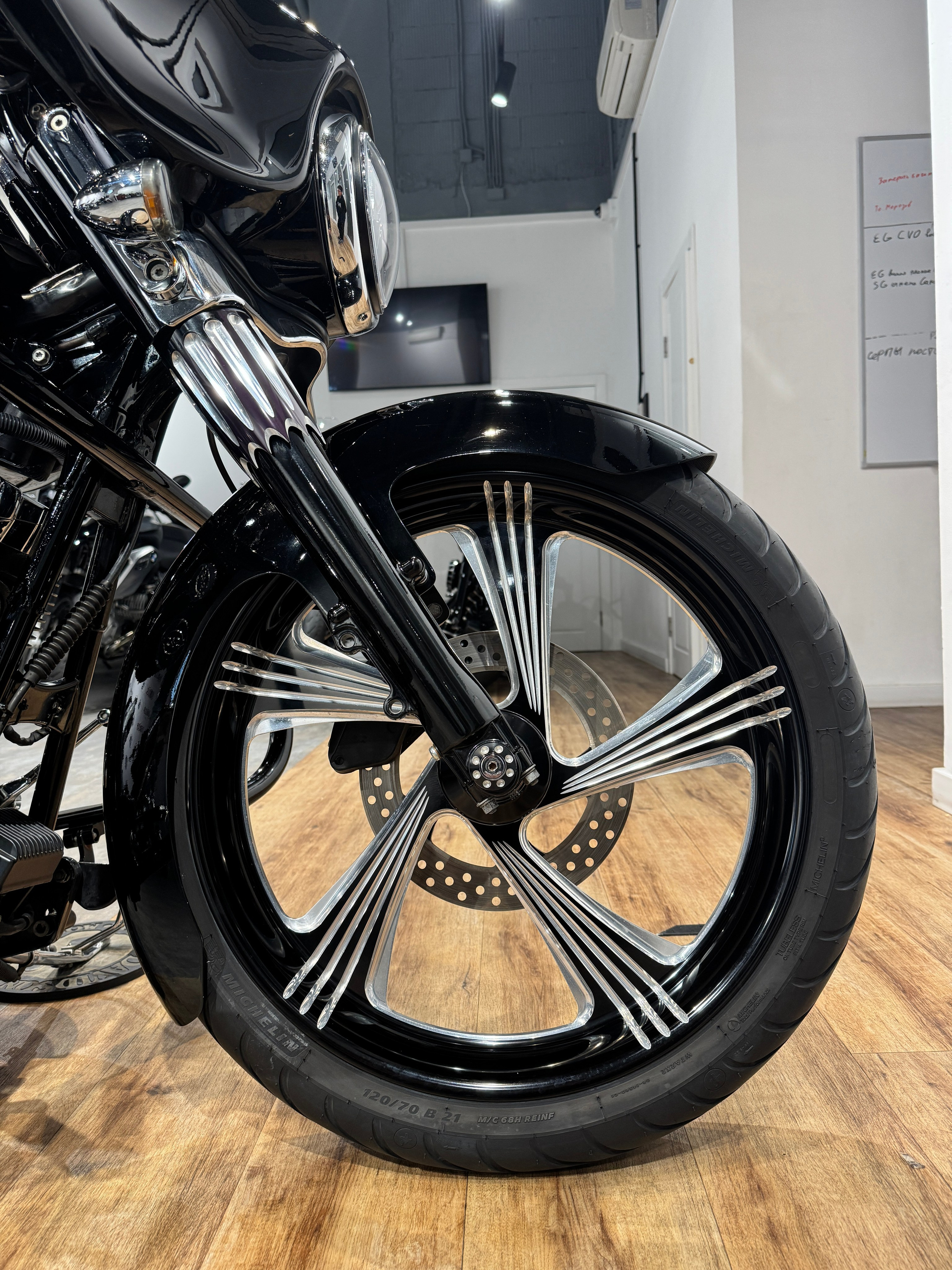 Мотоциклы Harley-Davidson HD Street Glide Bagger (Touring)  — купить мотоцикл. Hello Davidson, Москва. Только хорошие мотоциклы…