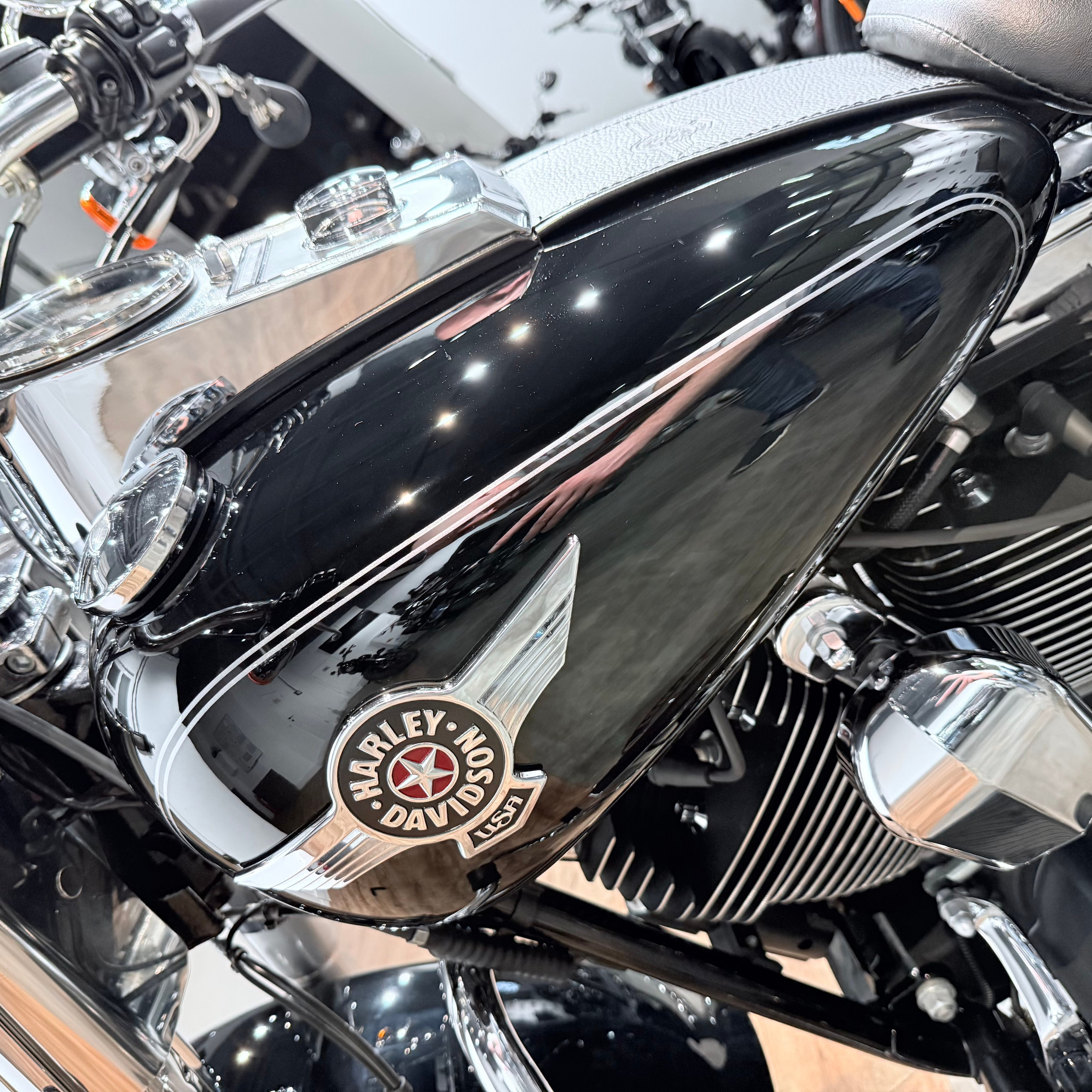 2014 Fat Boy АВS Vivid Вlаck Chromе Еdition. Hello Davidson, Москва. Только хорошие мотоциклы…